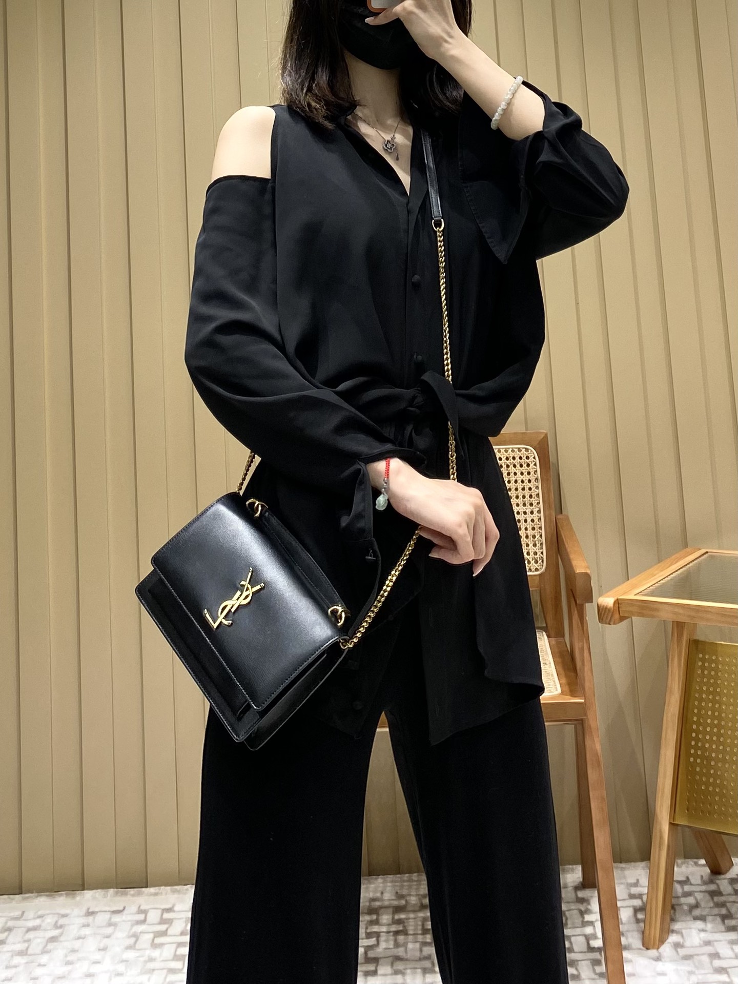YSL ๐บ๐๐๐๐๐ ๐พ๐๐ 19CM ็็ญพ็บนๆฅ่ฝๅ
533026้ป่ฒ/้ๆฃ