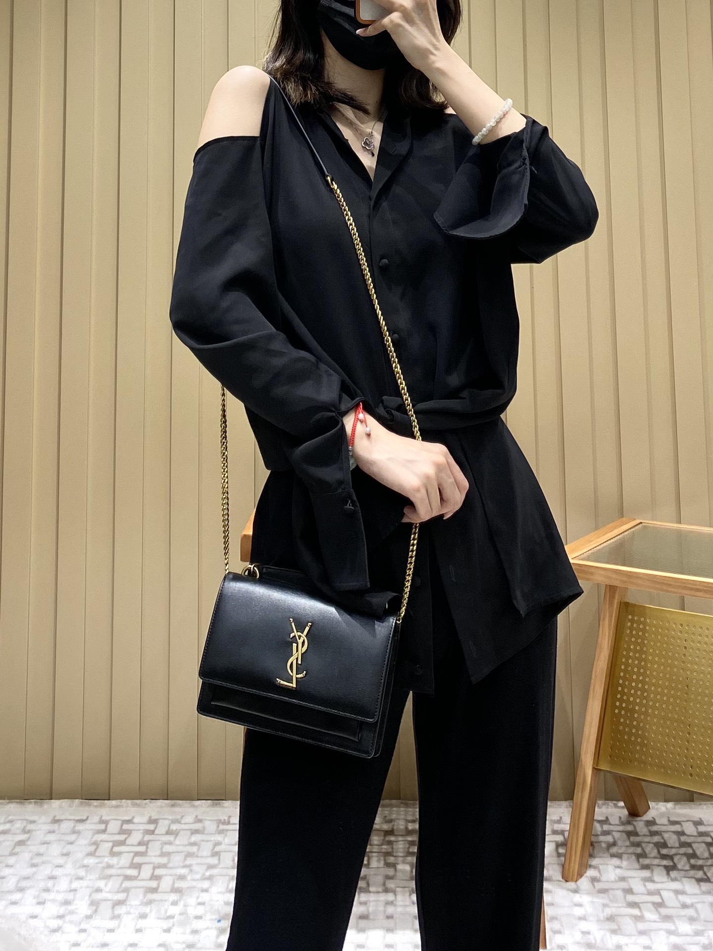YSL ๐บ๐๐๐๐๐ ๐พ๐๐ 19CM ็็ญพ็บนๆฅ่ฝๅ
533026้ป่ฒ/้ๆฃ