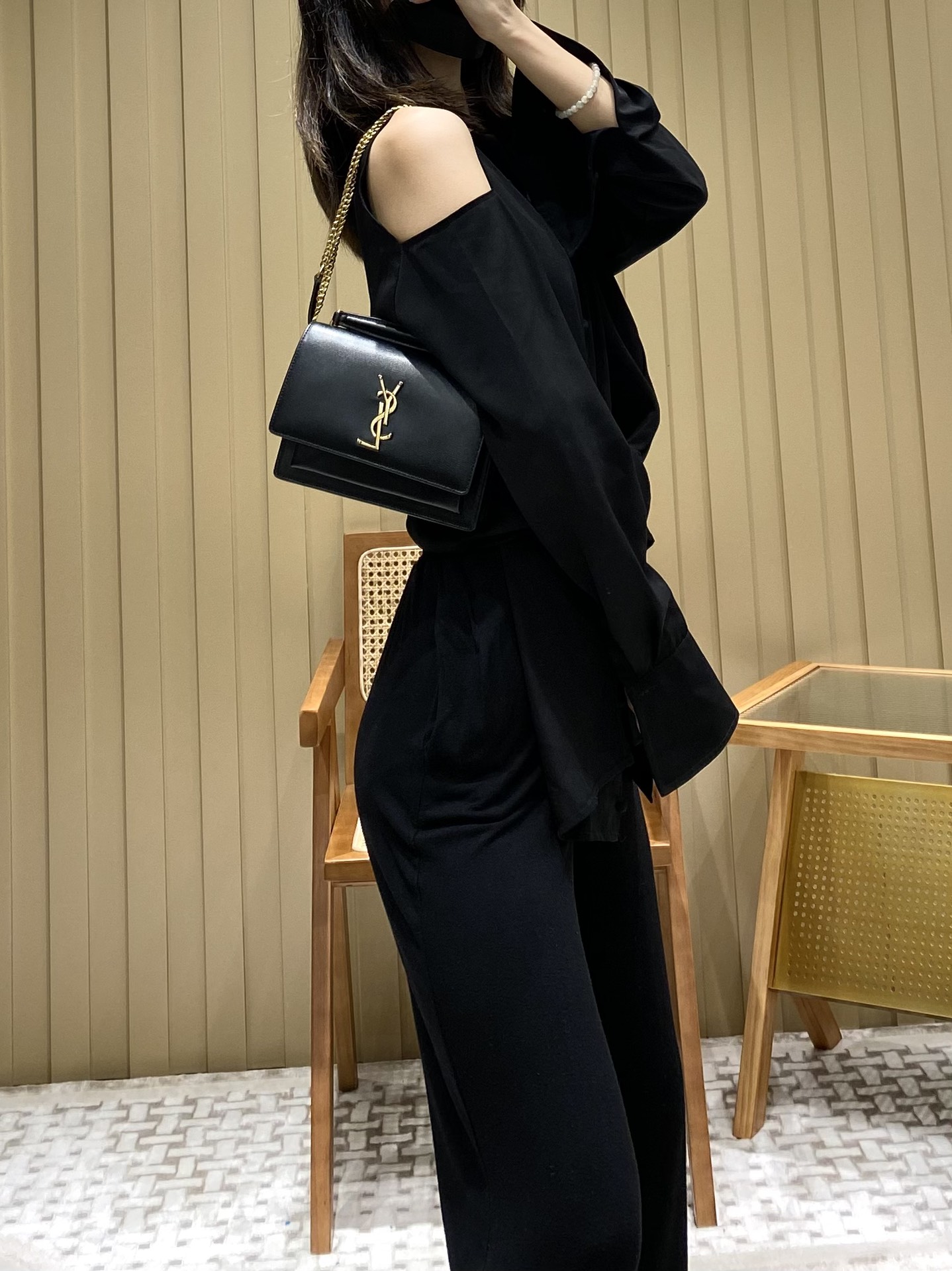 YSL ๐บ๐๐๐๐๐ ๐พ๐๐ 19CM ็็ญพ็บนๆฅ่ฝๅ
533026้ป่ฒ/้ๆฃ
