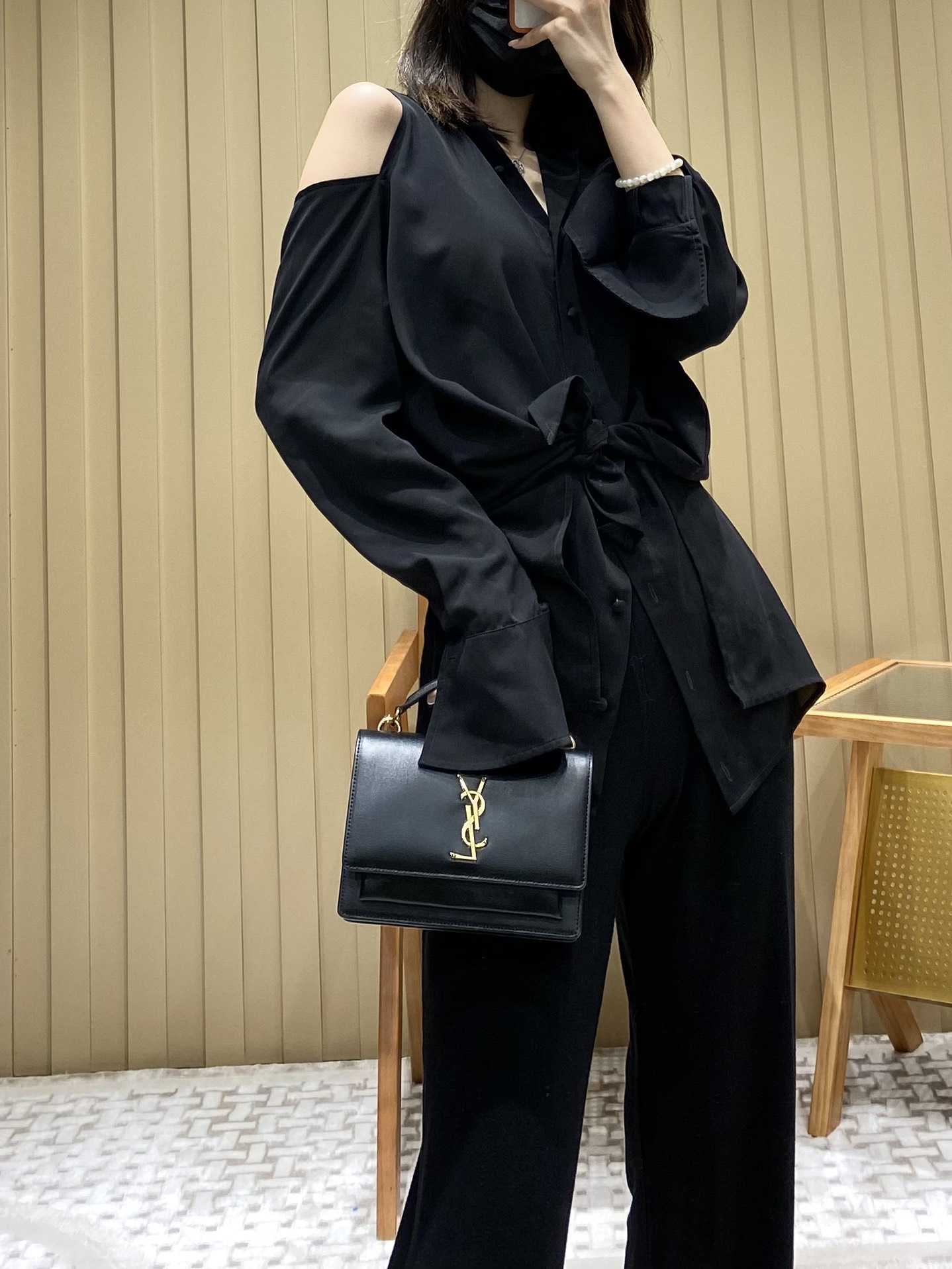 YSL ๐บ๐๐๐๐๐ ๐พ๐๐ 19CM ็็ญพ็บนๆฅ่ฝๅ
533026้ป่ฒ/้ๆฃ