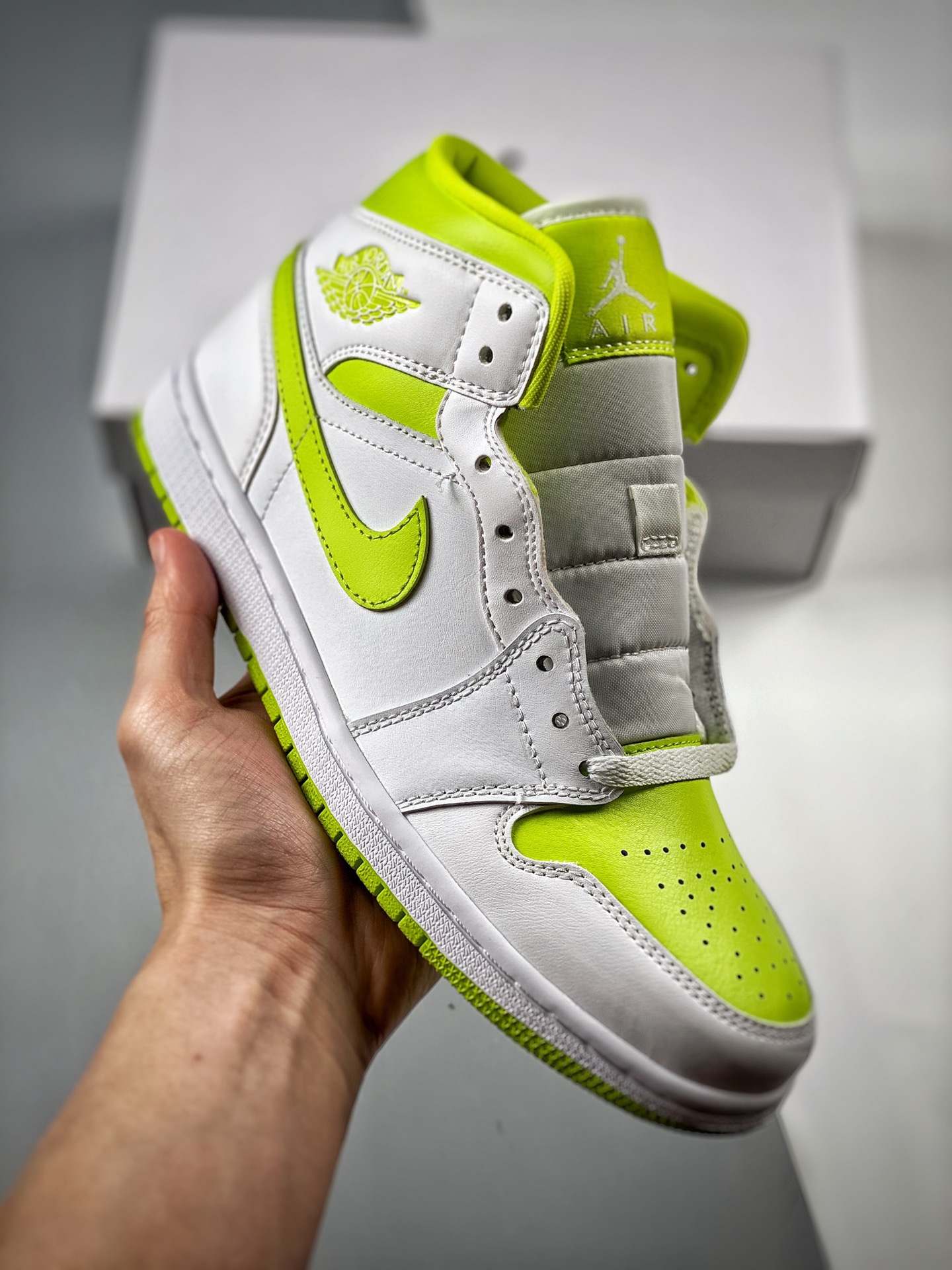 -4 Versión de verificación Air Jordan 1 Mid Blanco y Verde, el mejor mid del mercado, ¡calidad de techo! La única versi…