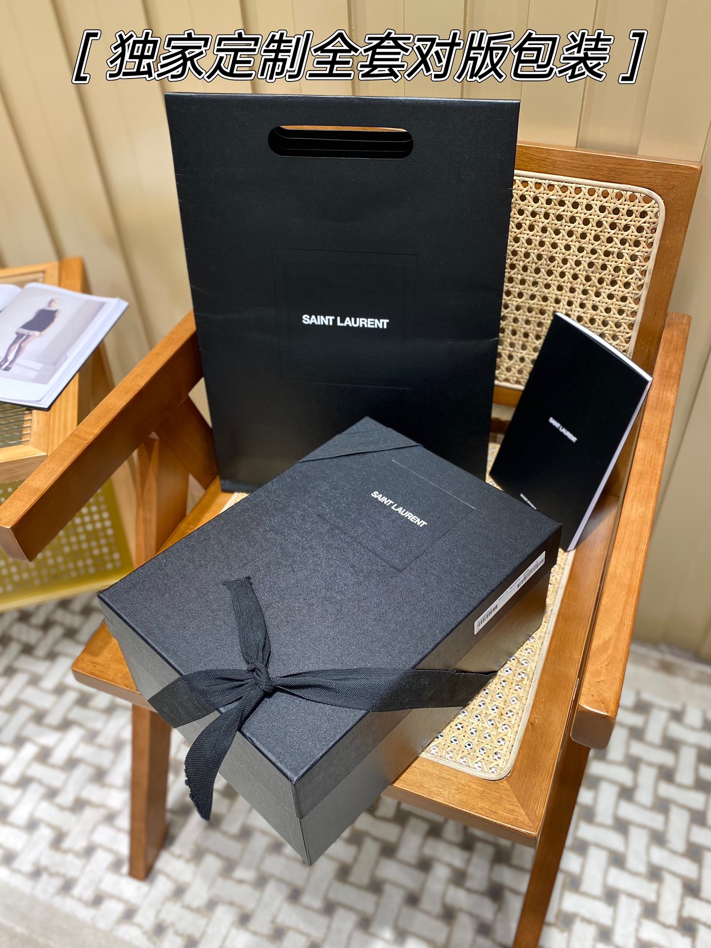 YSL 𝐂𝐚𝐬𝐬𝐚𝐧𝐝𝐫𝐚 Mini 20CM 鱼子酱纹手拎包 602716黑色/金扣