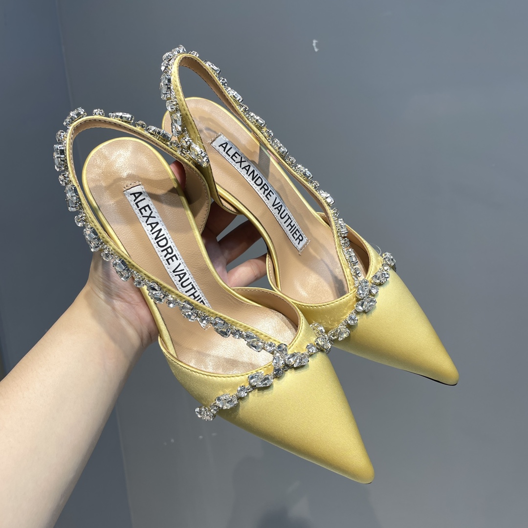 2021 Crystal Sole Water-Drive Shoes with Diamond Chain for Goddesses - 图片 5