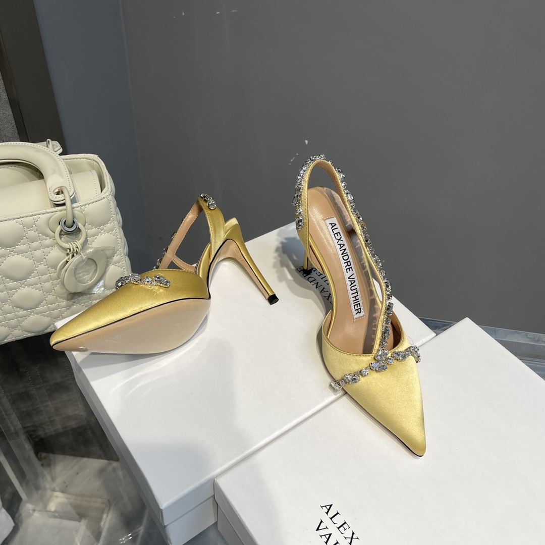 2021 Crystal Sole Water-Drive Shoes with Diamond Chain for Goddesses - 图片 3
