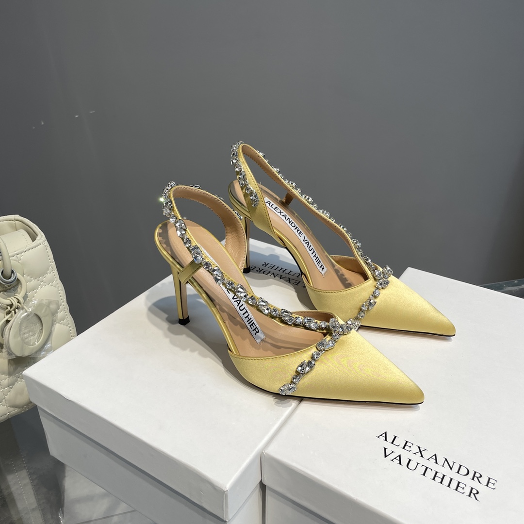 2021 Crystal Sole Water-Drive Shoes with Diamond Chain for Goddesses - 图片 2