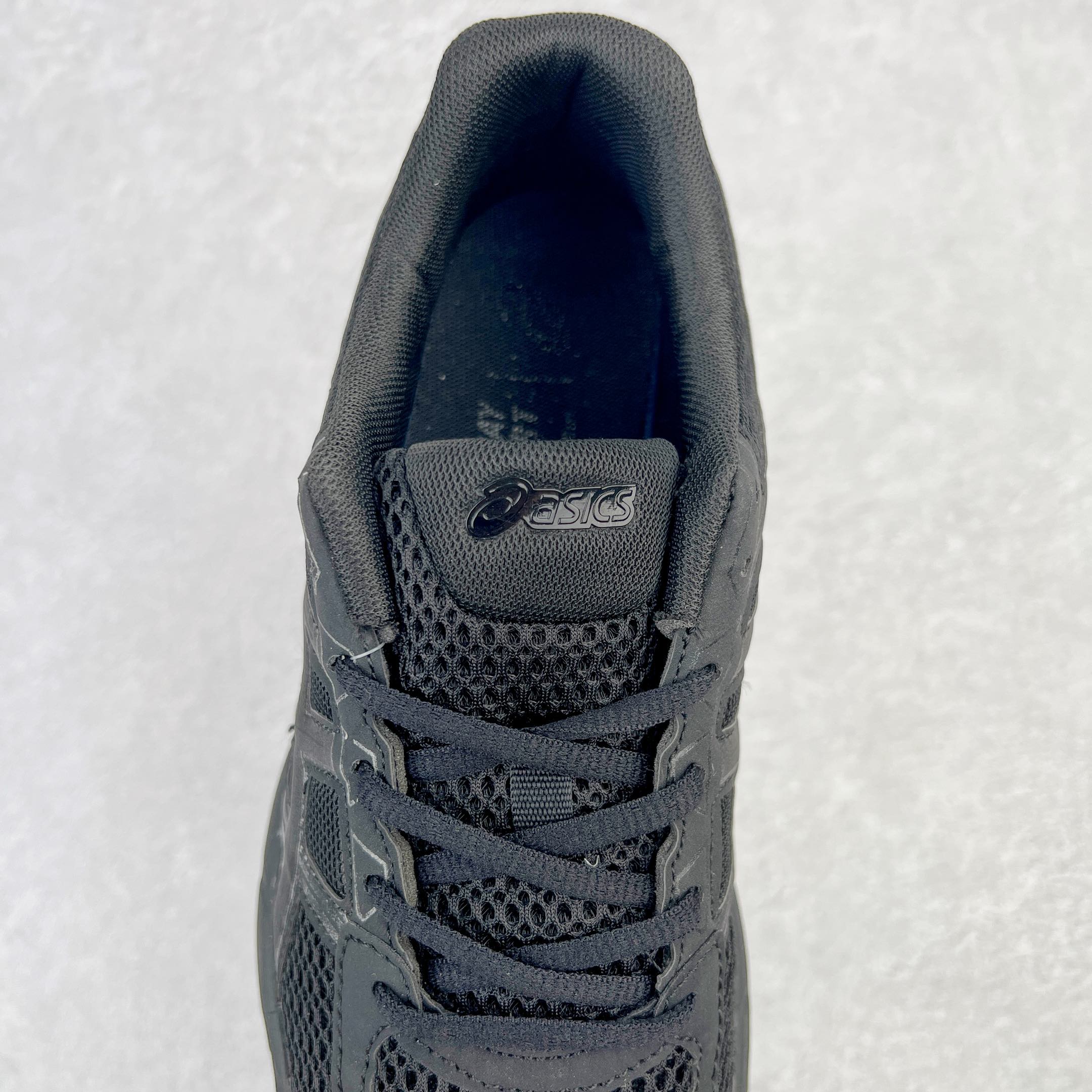 图片[5]-Asics Gel-Contend 亚瑟士抗衡4代低帮城市休闲运动跑步鞋 专业的运动科技 出色的缓冲性能 带来舒适的跑步体验 鞋面采用三明治网布 透气性非常出色 鞋舌带有偏向外侧设计 固定鞋舌防止外倾 内里海绵加透气的BK网布 加强脚部的包覆感 Rearfoot Gel后置凝胶能提供出色的缓冲性能 中底采用补强结构 能有效防止运动中的长时间扭动造成足弓变形 缓解足部疲劳 防滑耐磨橡胶大底 具有较强抓地性 适合慢跑和中等强度训练穿着 后跟内置GEL胶提供更加充分的冲击防护 鞋身外侧反光设计元素 在夜间增强保护性能 尺码：35 36 36.5 37 38 38.5 39 40 40.5 41 42 42.5 43 44 45-选品中心