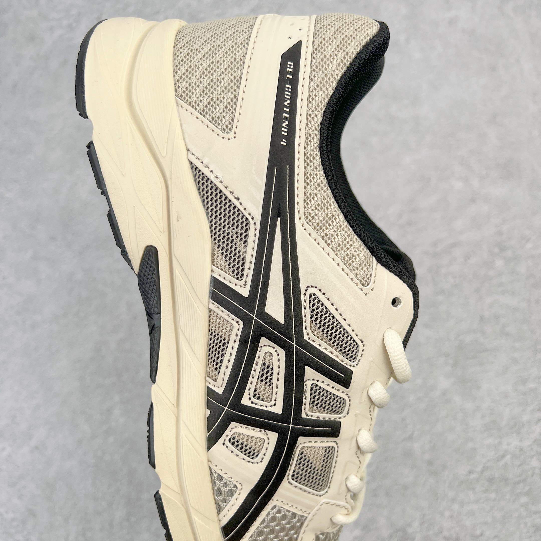 图片[5]-Asics Gel-Contend 亚瑟士抗衡4代低帮城市休闲运动跑步鞋 专业的运动科技 出色的缓冲性能 带来舒适的跑步体验 鞋面采用三明治网布 透气性非常出色 鞋舌带有偏向外侧设计 固定鞋舌防止外倾 内里海绵加透气的BK网布 加强脚部的包覆感 Rearfoot Gel后置凝胶能提供出色的缓冲性能 中底采用补强结构 能有效防止运动中的长时间扭动造成足弓变形 缓解足部疲劳 防滑耐磨橡胶大底 具有较强抓地性 适合慢跑和中等强度训练穿着 后跟内置GEL胶提供更加充分的冲击防护 鞋身外侧反光设计元素 在夜间增强保护性能 尺码：35 36 36.5 37 38 38.5 39 40 40.5 41 42 42.5 43 44 45-选品中心