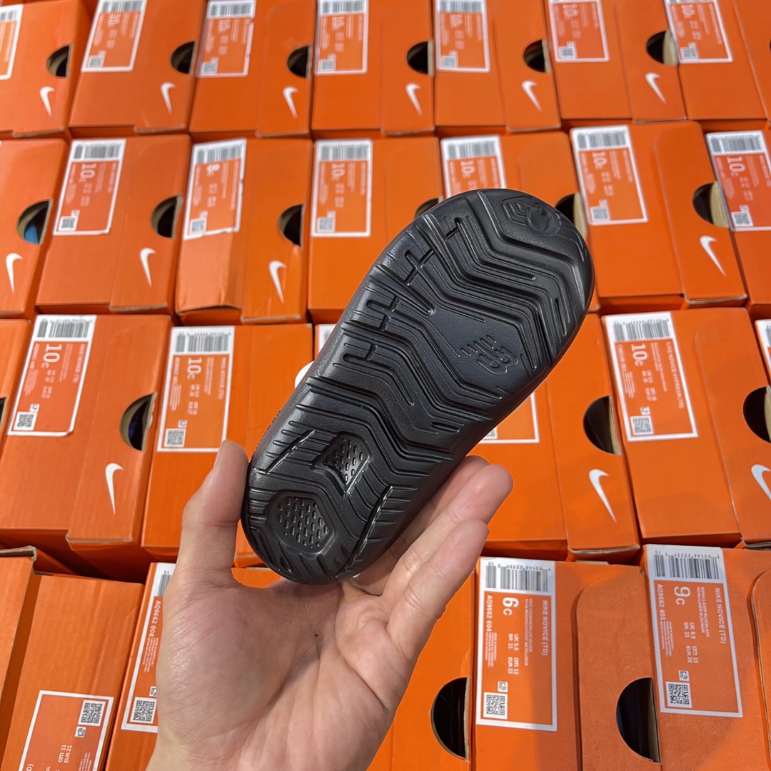 图片[6]-专G版ＮＢ护脚沙滩凉鞋‼️ 前面两个魔术贴粘贴的，都可以打开的还加松紧带！NB家的凉鞋做出来除了百搭就是舒服！🔥🔥 拥有一些特别的凉鞋真的是太重要了🌝🙈上脚非常舒服，NB家的运动款凉鞋想要的宝宝必入呀❤-选品中心