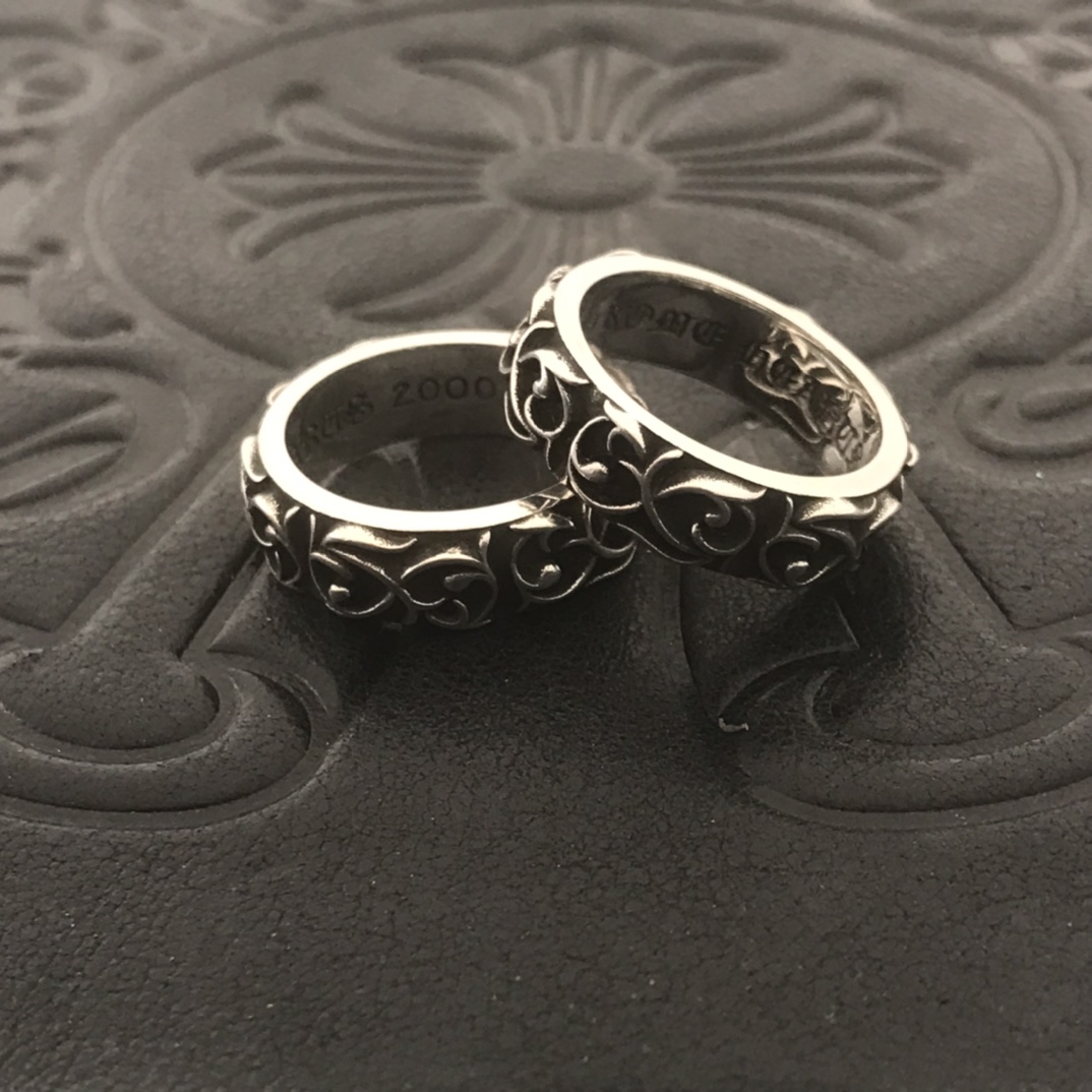 NO:582117,High version of the Chrome Hearts Eternal Vine Ring, the inner ring is engraved in authentic handwritten fonts, the details are in place and the engraving is clear. It can be worn by both men and women. Available in US sizes 6 to 11. Item No. CJ011, fine jewelry, chrome hearts, ring19860909高版本克罗心永恒之藤戒指,内圈刻字正品一致手写字体,细节到位刻字清晰,男女均可佩戴,美码6至11可选 货号CJ011,饰品精品,chrome hearts,ring,Jewelry
