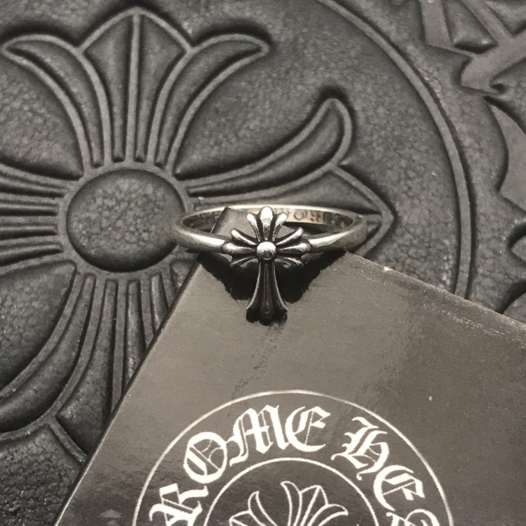 Chrome Hearts 高版本克罗心长十字花小戒指，细节到位刻字清晰，男女均可佩戴，美码5至9可选