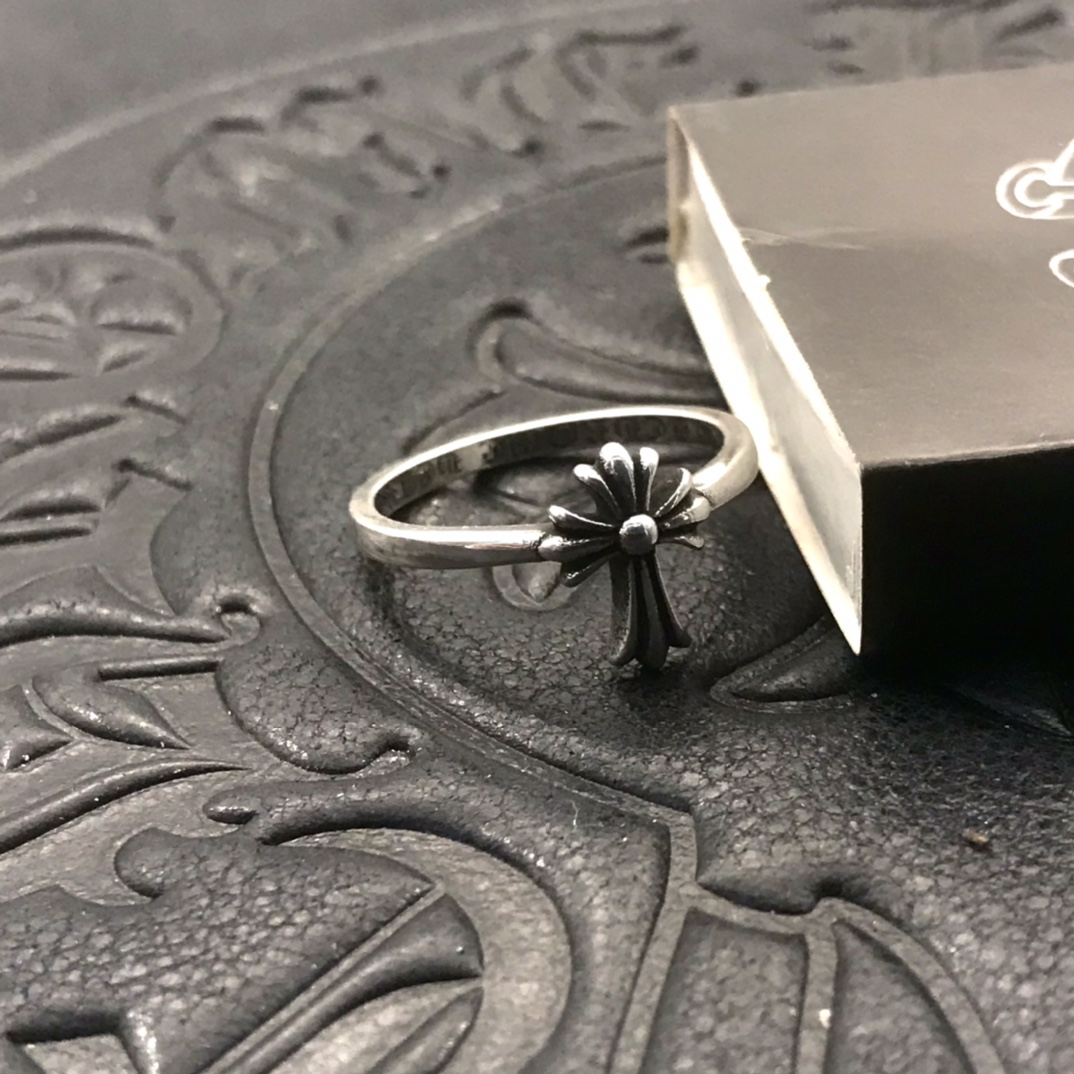 Chrome Hearts 高版本克罗心长十字花小戒指，细节到位刻字清晰，男女均可佩戴，美码5至9可选