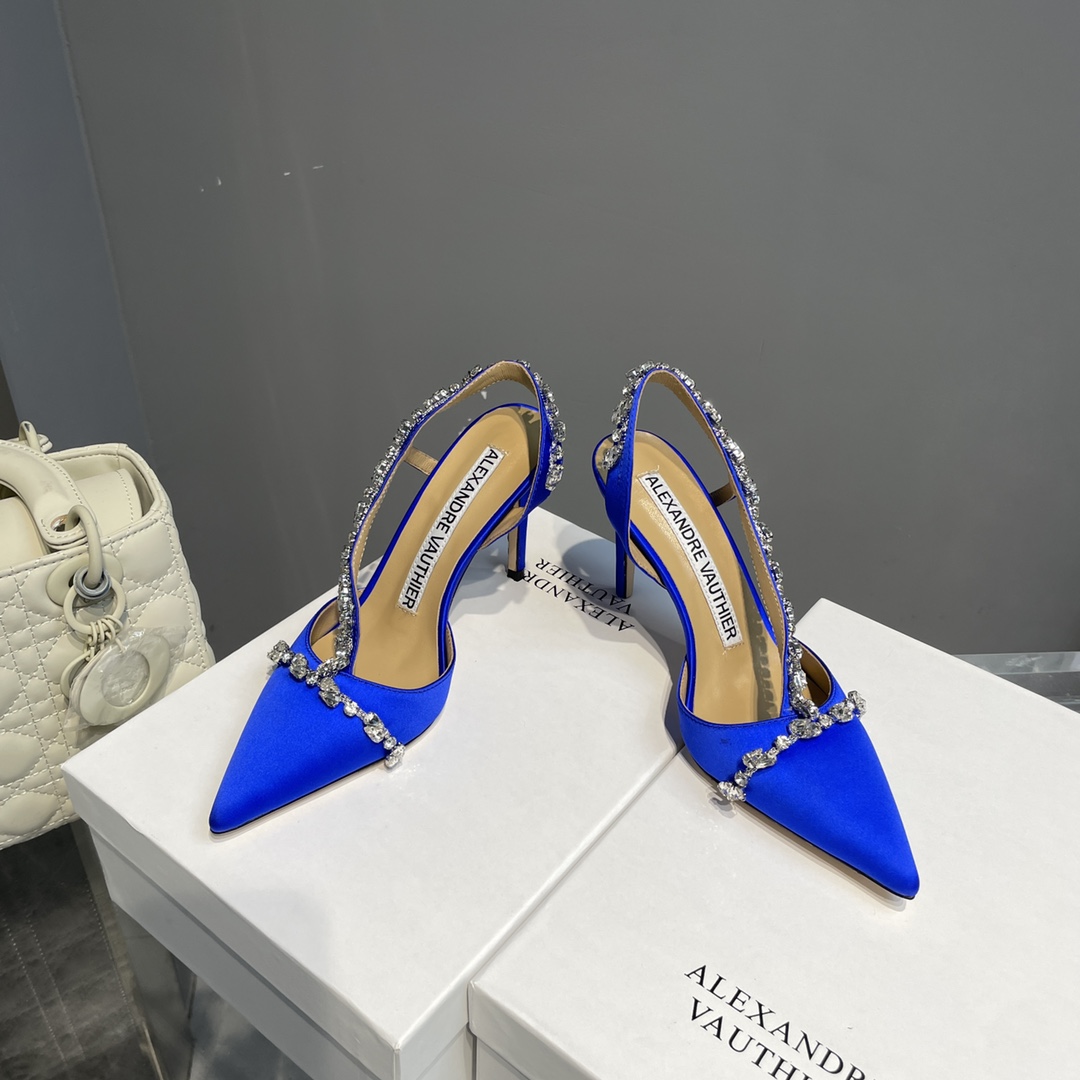 2021 Crystal Sole Water-Drive Shoes: Elegant Goddess Collection with Italian Leather and Shiny Diamond Chain - 图片 4