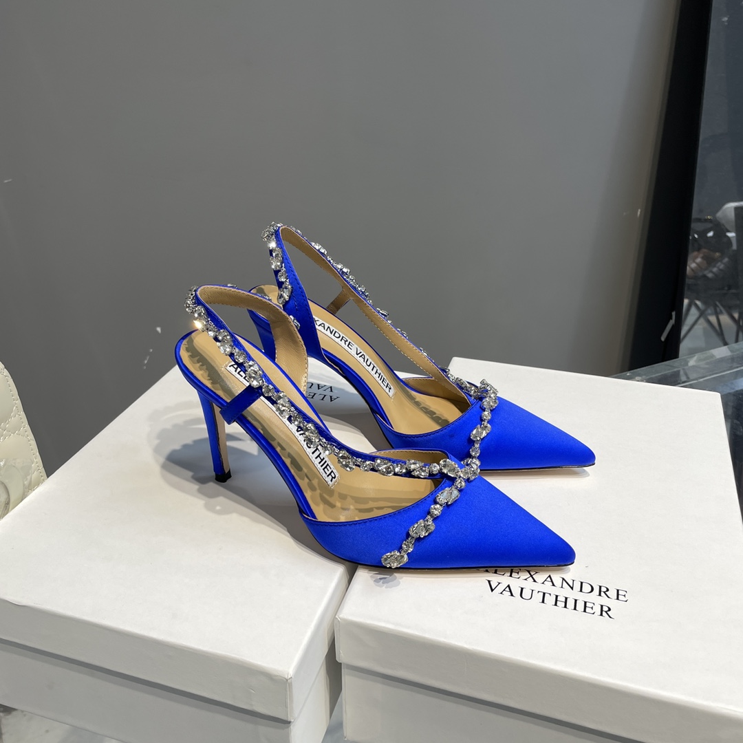 2021 Crystal Sole Water-Drive Shoes: Elegant Goddess Collection with Italian Leather and Shiny Diamond Chain - 图片 2