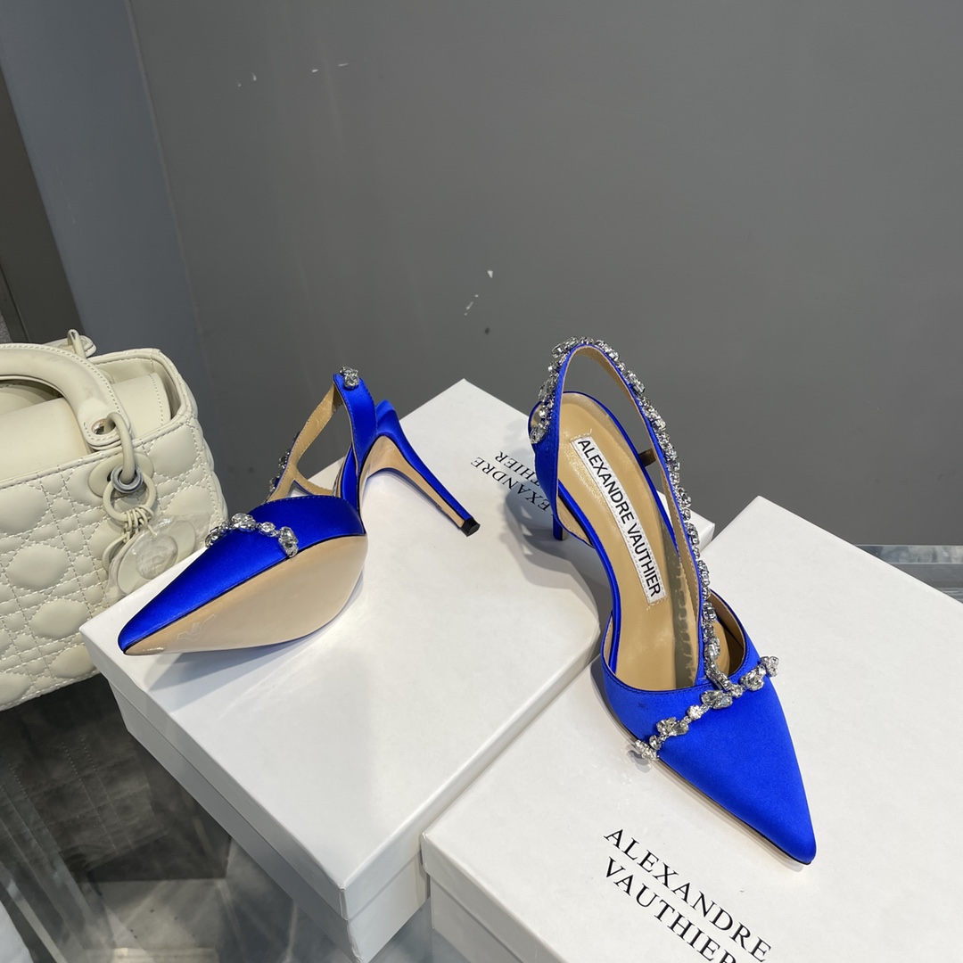 2021 Crystal Sole Water-Drive Shoes: Elegant Goddess Collection with Italian Leather and Shiny Diamond Chain - 图片 3