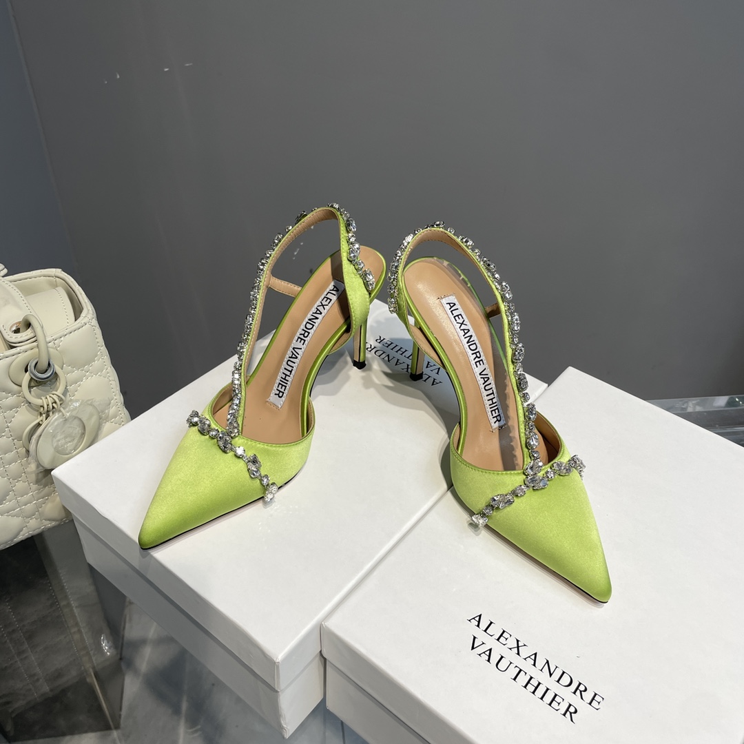 2021 Crystal Sole Water-Drive Shoes: Elegant Lady’s Goddess with Diamond Chain.