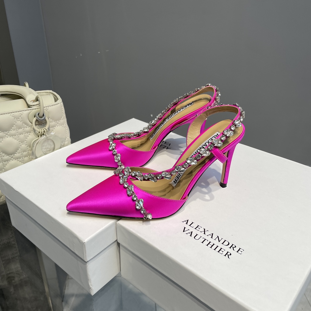 2021 Crystal Sole Water-Drive Shoes: Elegant Lady’s Must-Have with Diamond Chain. - 图片 4