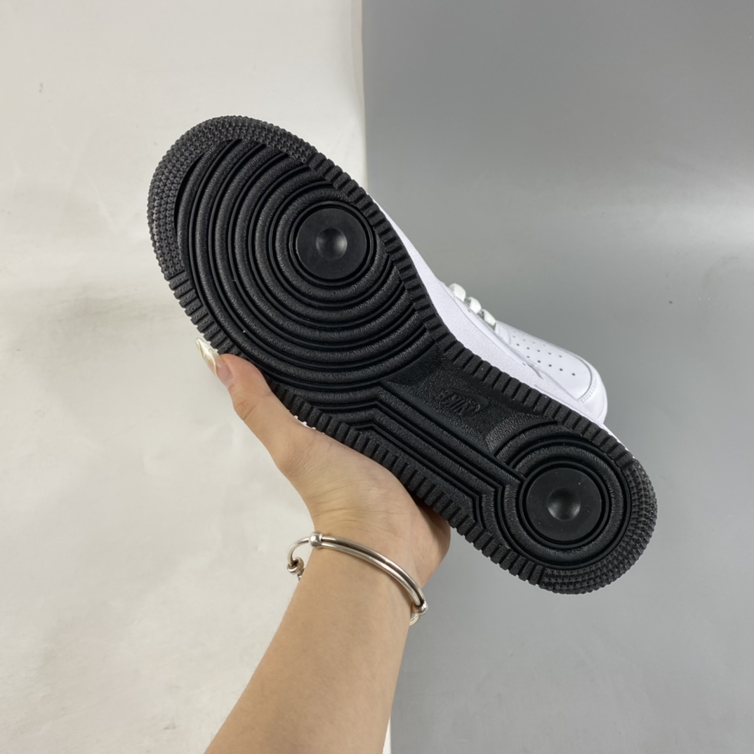 P190  Nike Air Force 1’07 Low 空军一号低帮休闲板鞋 DR9867-102