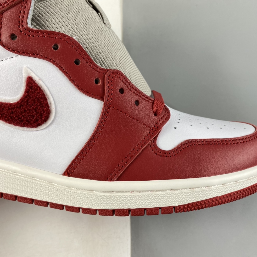 P420  Air Jordan 1 High OG WMNS “Chenille”乔丹1代高帮篮球鞋/白红 灯芯绒 DJ4891-061