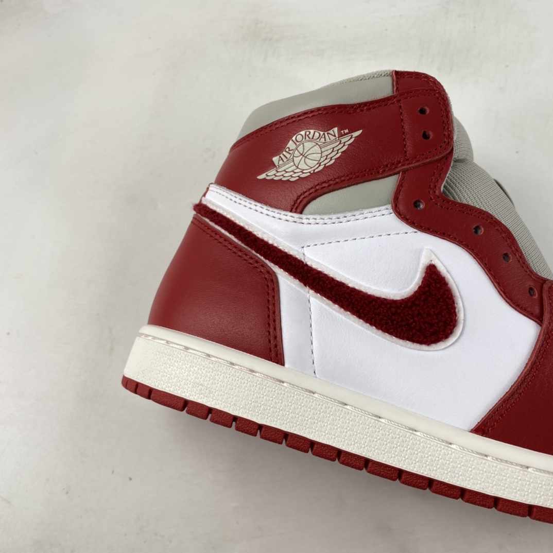 P420  Air Jordan 1 High OG WMNS “Chenille”乔丹1代高帮篮球鞋/白红 灯芯绒 DJ4891-061
