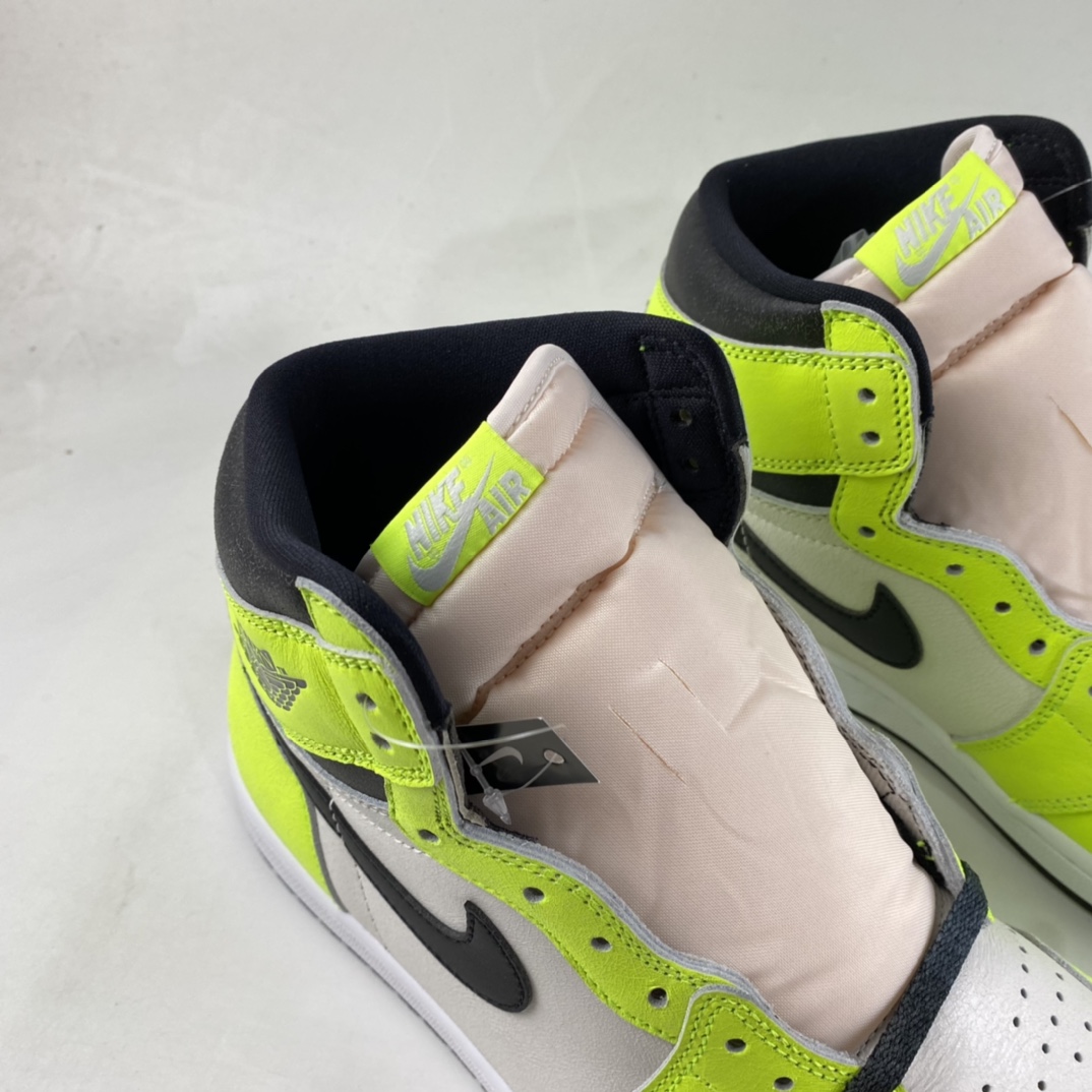 P420  Air Jordan 1 Hi OG “Visionaire”乔丹1代高帮篮球鞋/黑白 荧光绿 555088-702