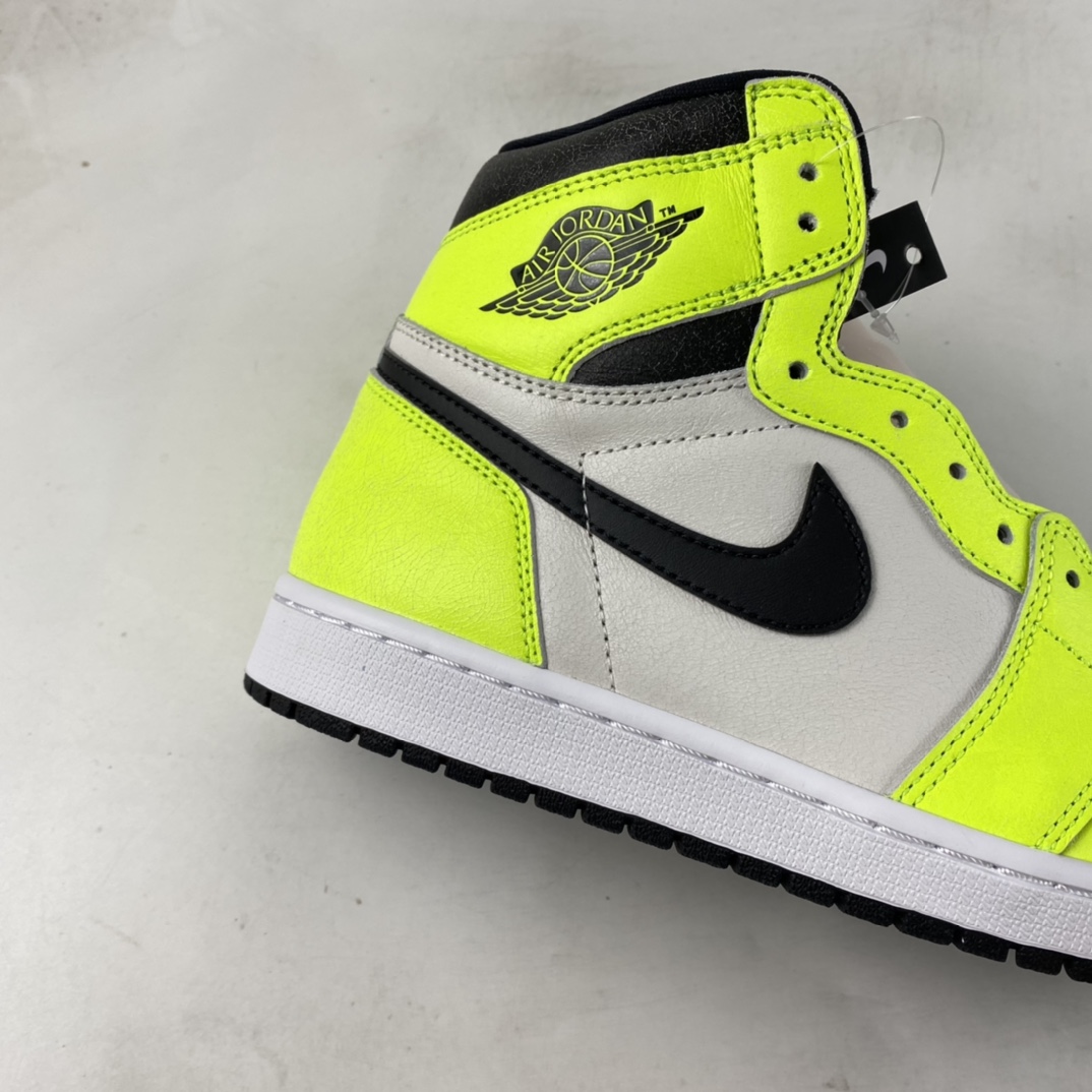 P420  Air Jordan 1 Hi OG “Visionaire”乔丹1代高帮篮球鞋/黑白 荧光绿 555088-702
