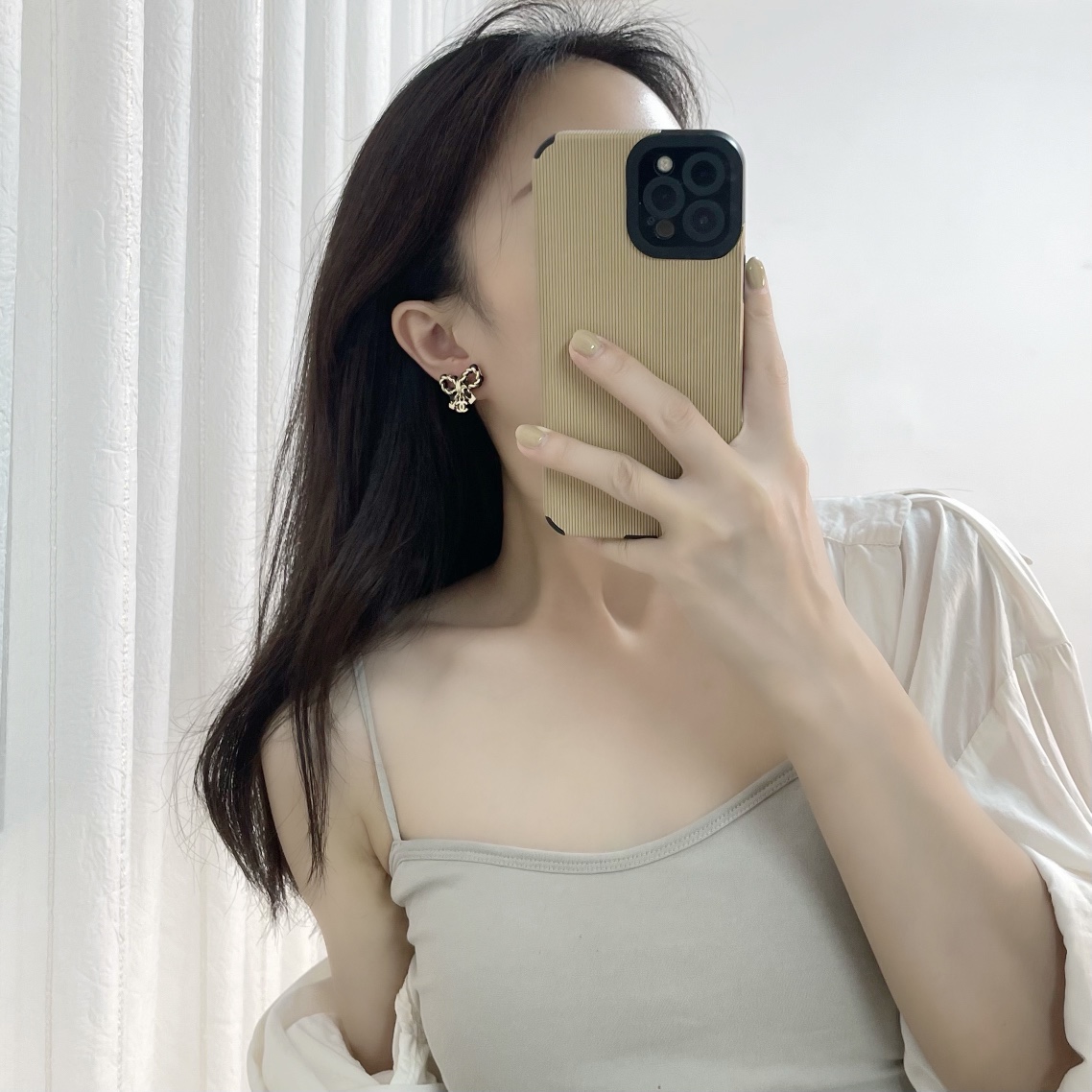 新款☑️CHANEL香奈儿双c 黑皮绳蝴蝶结耳钉耳环