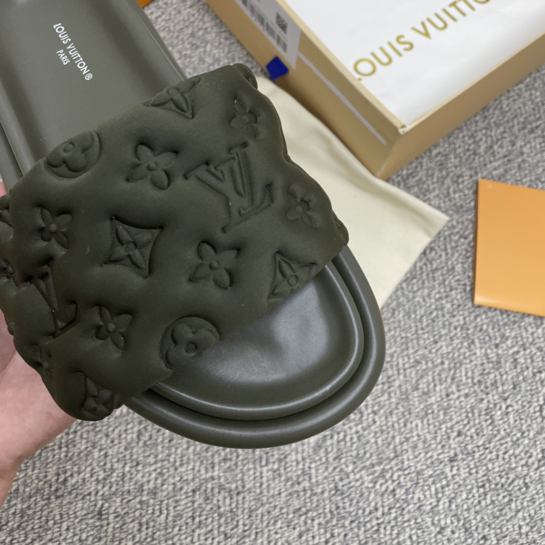 LV/路易威登 1v驴牌|𝟐𝟎𝟐𝟐春夏浮雕厚底 魔术贴拖鞋