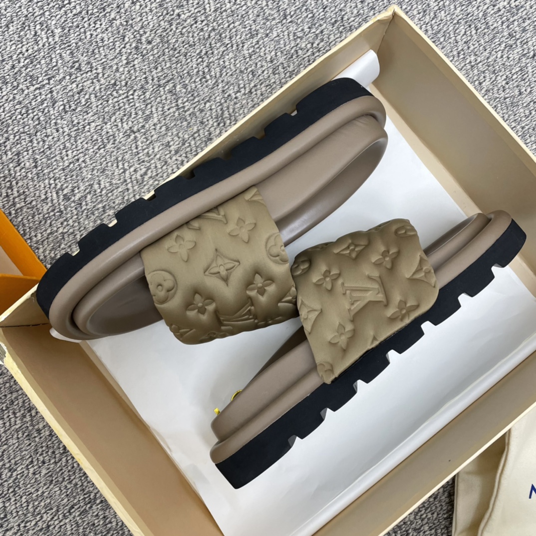 LV/路易威登 1v驴牌|𝟐𝟎𝟐𝟐春夏浮雕厚底 魔术贴拖鞋