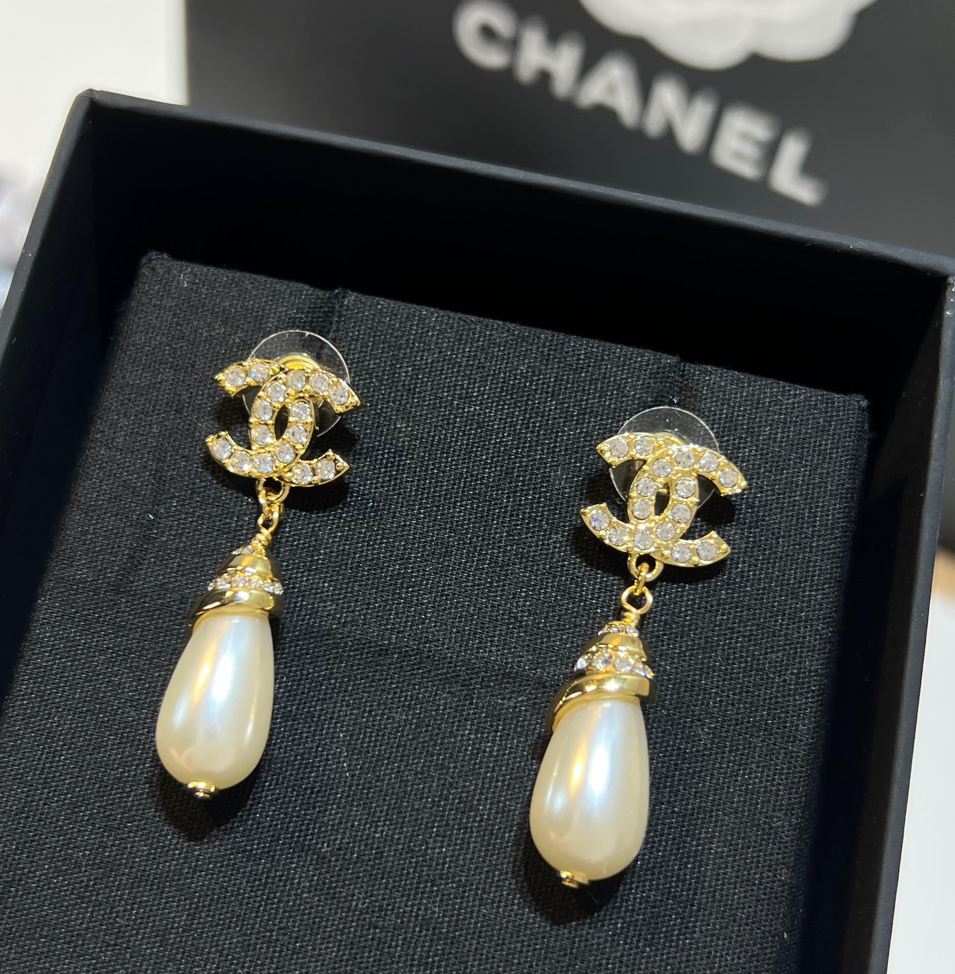 新款☑️CHANEL香奈儿双c满钻珍珠耳钉耳环