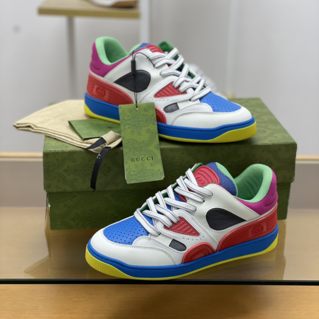 Gucci古驰   采用PVC+透气网情侣款球鞋