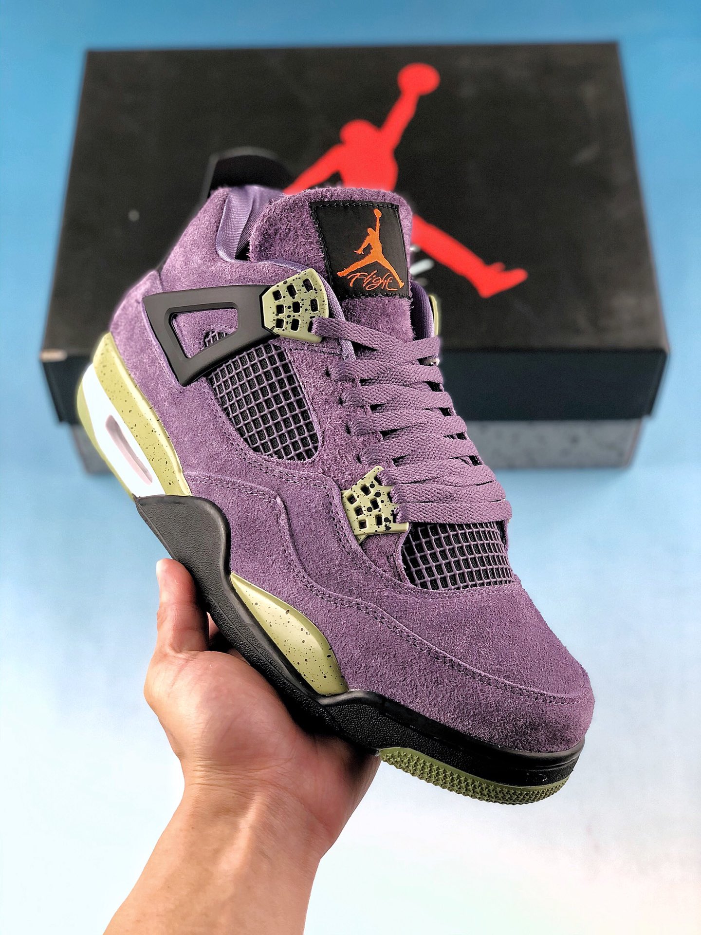  核心放店
莞产头层版本  Air Jordan 4 Retro 紫色麂皮 初号机
货号：AQ9129-500
SIZE 36/47
成熟生产线出品 
大厂原数据打造 
市面中流砥柱版本