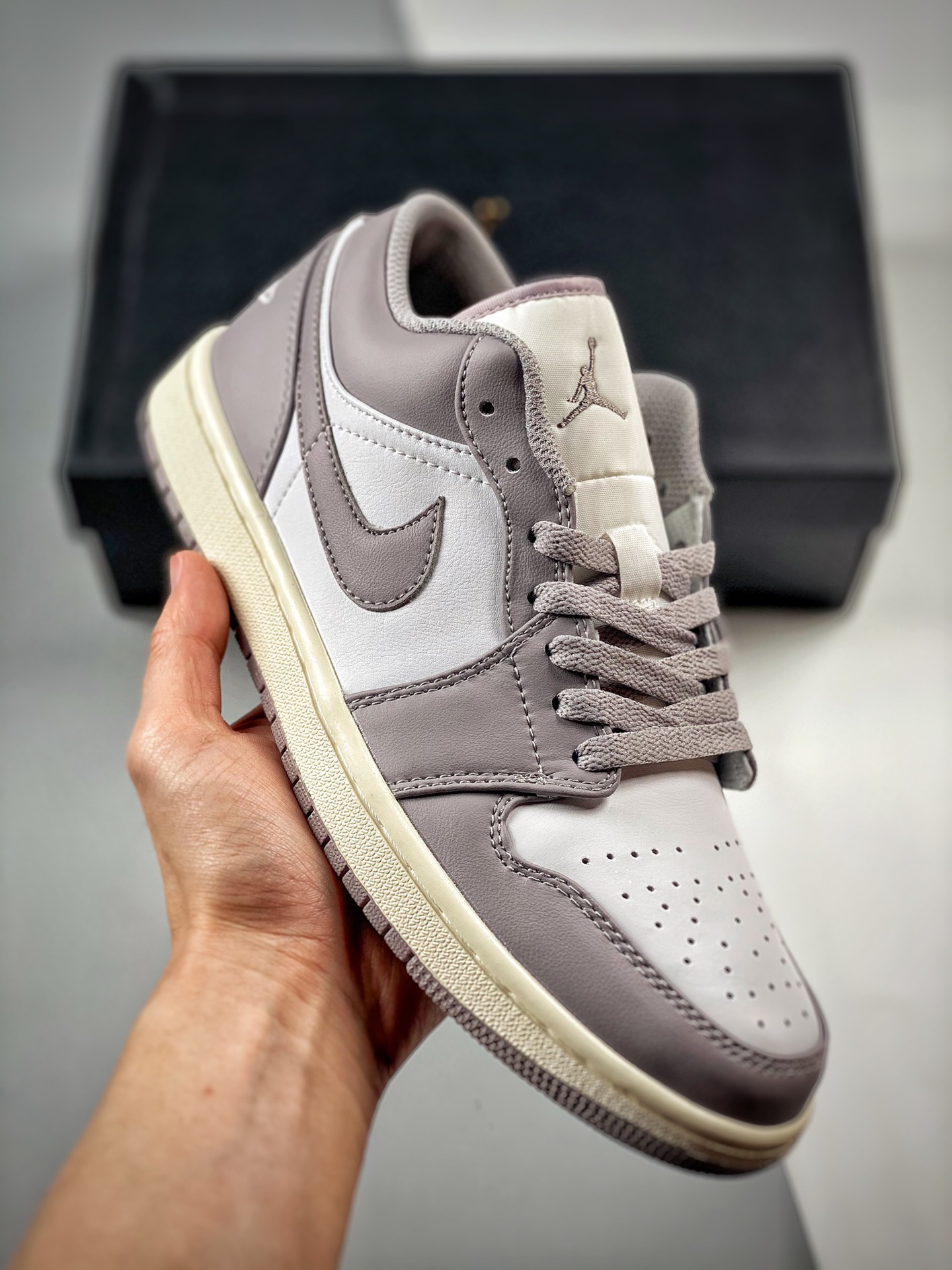 -4 Air Jordan 1 Low Gris y Blanco, AJ1 low casual skate shoe, color oficial sincronizado, único en el mercado con cuero…