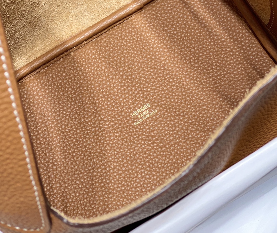 Hermes Picotin Lock 18 Brown Leather Bucket Bag with Gold Hardware 10 i1655091320 456 6