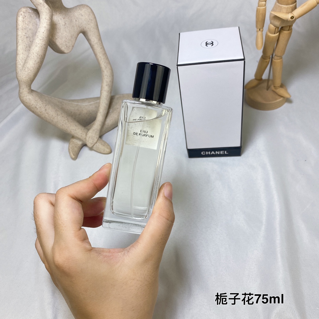 90💰
220100香奈儿高定香水栀子花75ml！