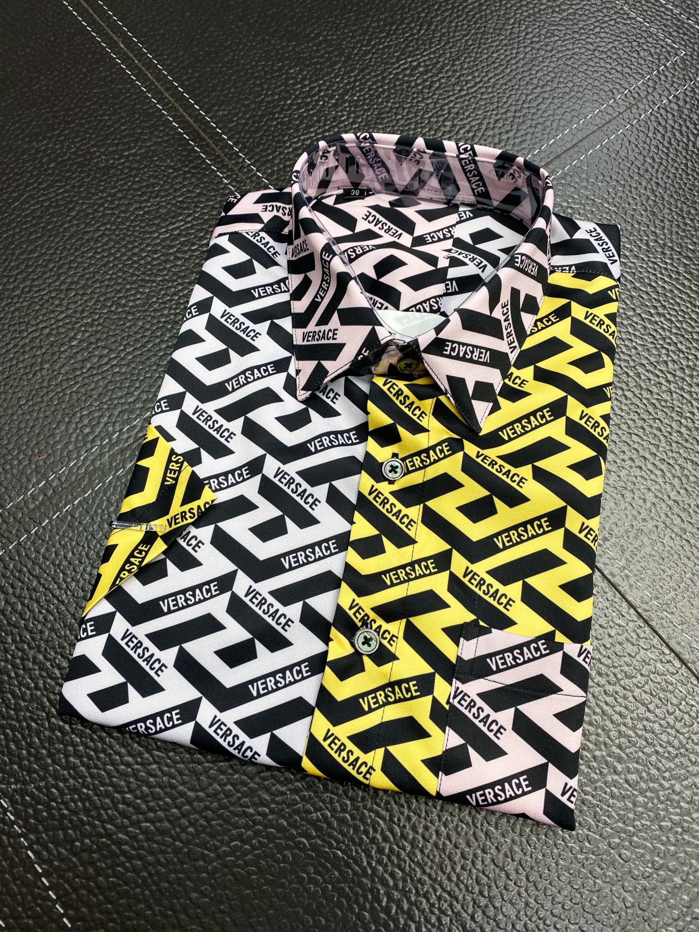 路易威登 Louis Vuitton 高定典藏名品高定成衣时装外套连衣裙衬衫T恤 #1EAC6C19 3