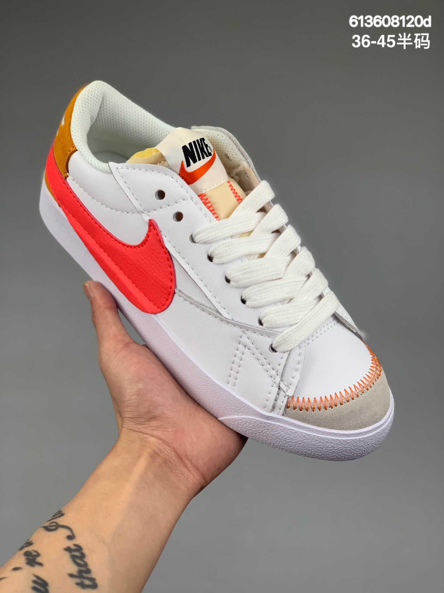 本地
真标 带半码 Nike Blazer MID 77 VNTG复古经典开拓者  颇具辨识度的Nike Blazer Mid配色，将于今年回归登场，Swoosh配色填充，鞋款简约大气经典再现！！
货号：DQ1470 167
码数：36-45半码
编码：613608120d