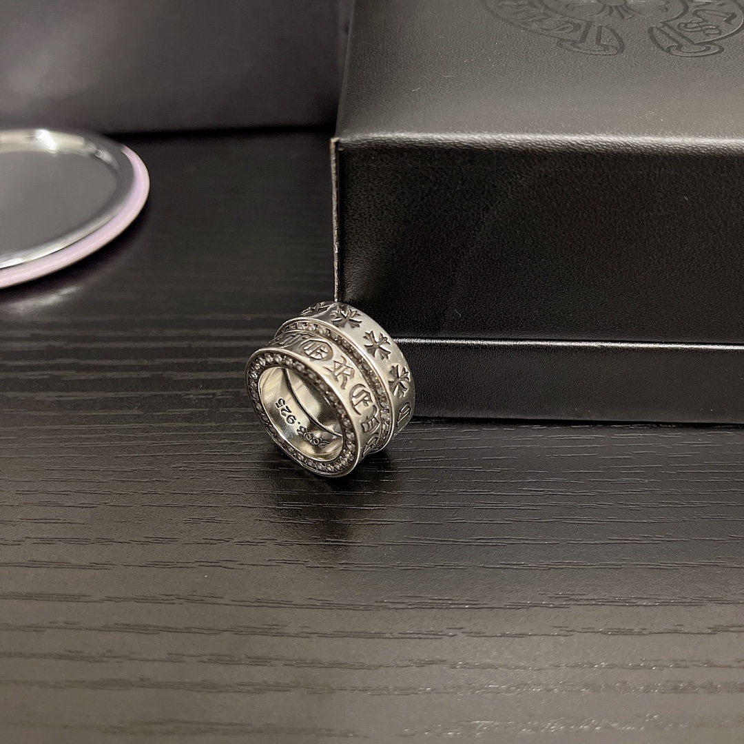 NO:105491,Chrome Hearts Retro square military flower necklace, jewelry boutique, chrome hearts, chrome hearts, necklace19860909Chrome Hearts  克罗心 复古方形小军花项链,饰品精品,chrome hearts,chrome hearts,necklace,Jewelry