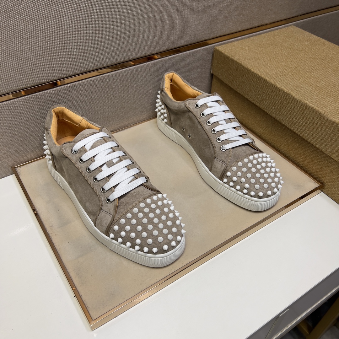 J5  Christian Louboutin 男士休闲板鞋 2022z柜同步发售 🔶