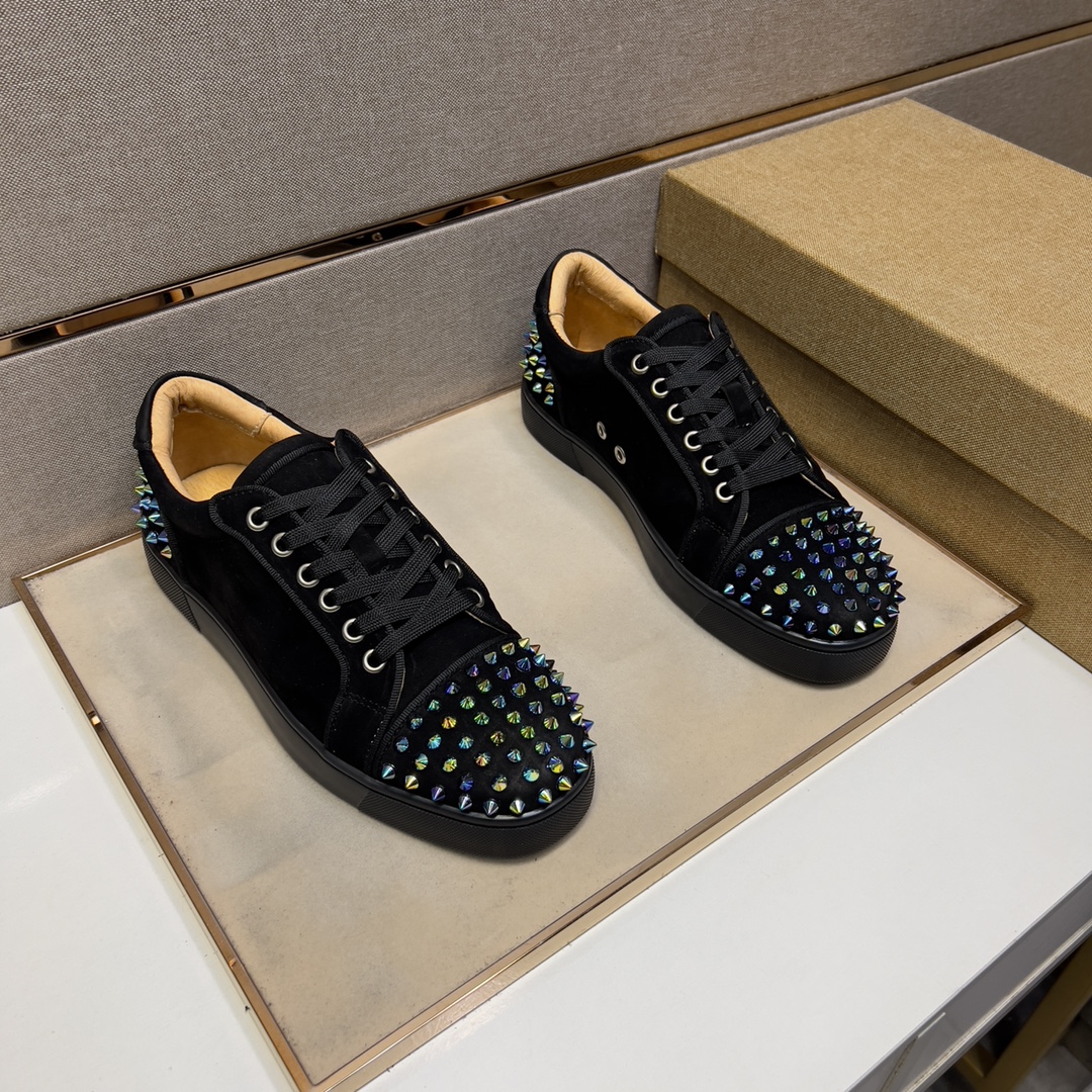 J5  Christian Louboutin 男士休闲板鞋 2022z柜同步发售 🔶