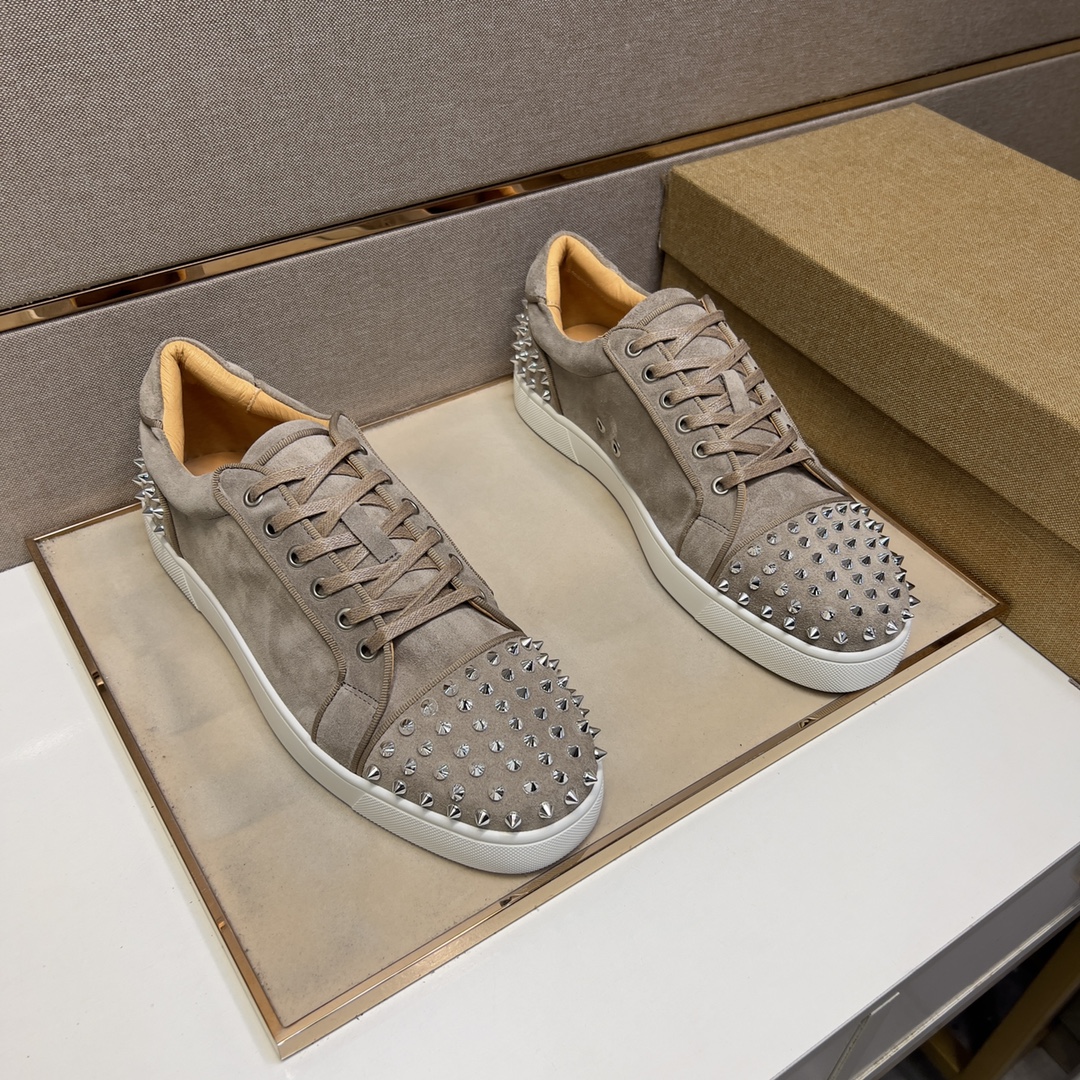 J5  Christian Louboutin 男士休闲板鞋 2022z柜同步发售 🔶