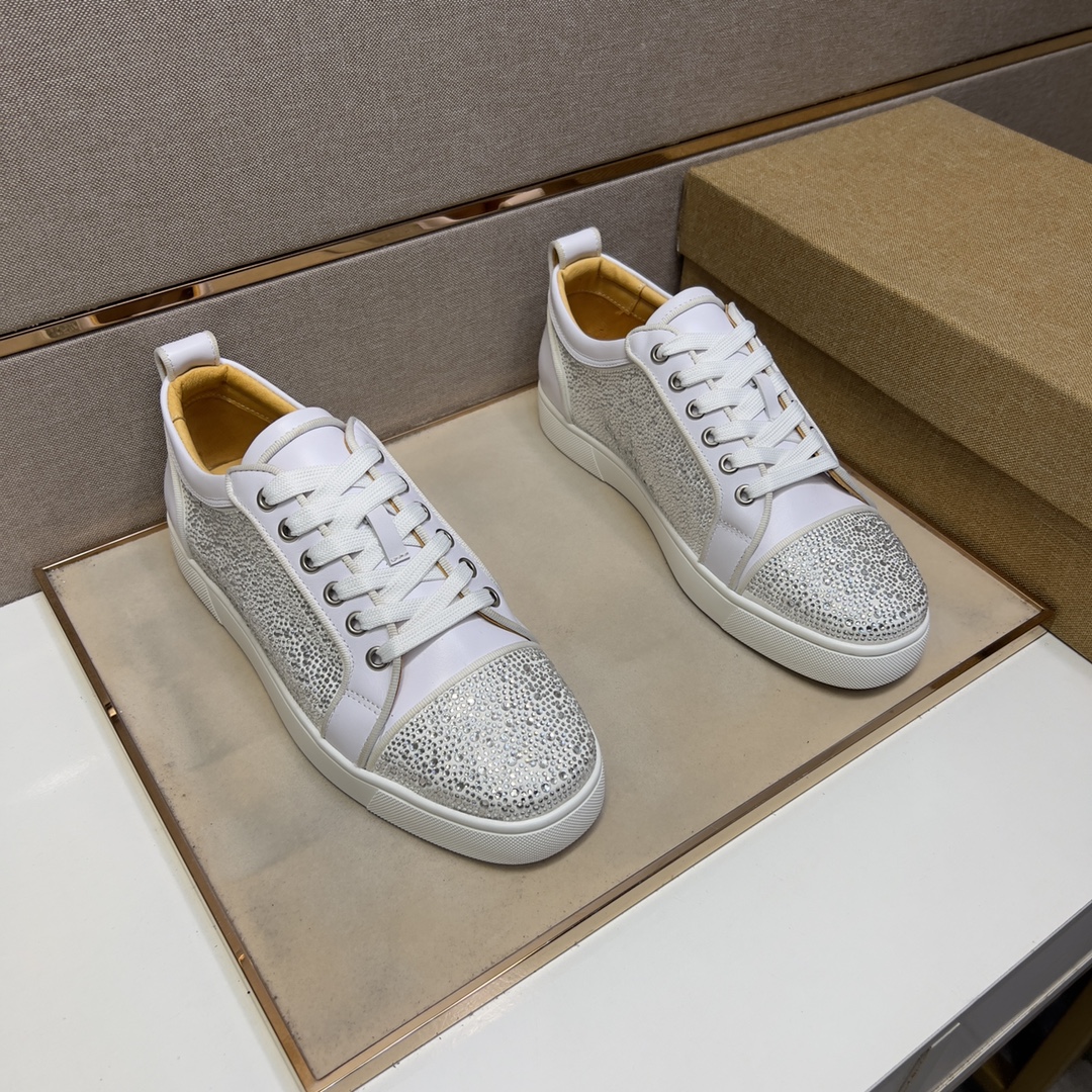 J5  Christian Louboutin 男士休闲板鞋 2022z柜同步发售 🔶