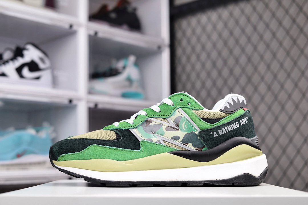 G5 公司级 New Balance/新百伦 原楦原纸版开发版型，采用翻毛皮与牛剖革构成鞋面材质，中底高弹EVA发泡材质，外置橡胶大齿防滑橡胶外底尽显90年代复古风格推出全新配色，NB新百伦New Balance M5740系列复古老爹风休闲运动慢跑鞋” TD