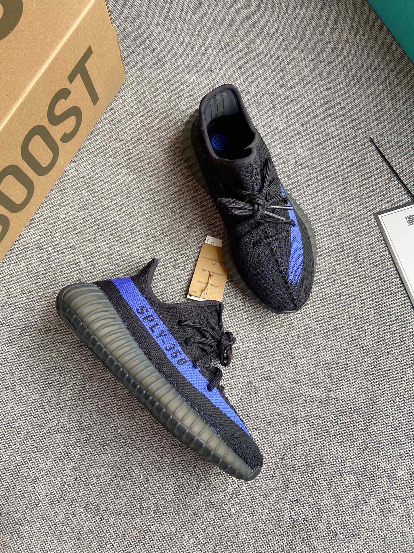 Кроссовки Adidas