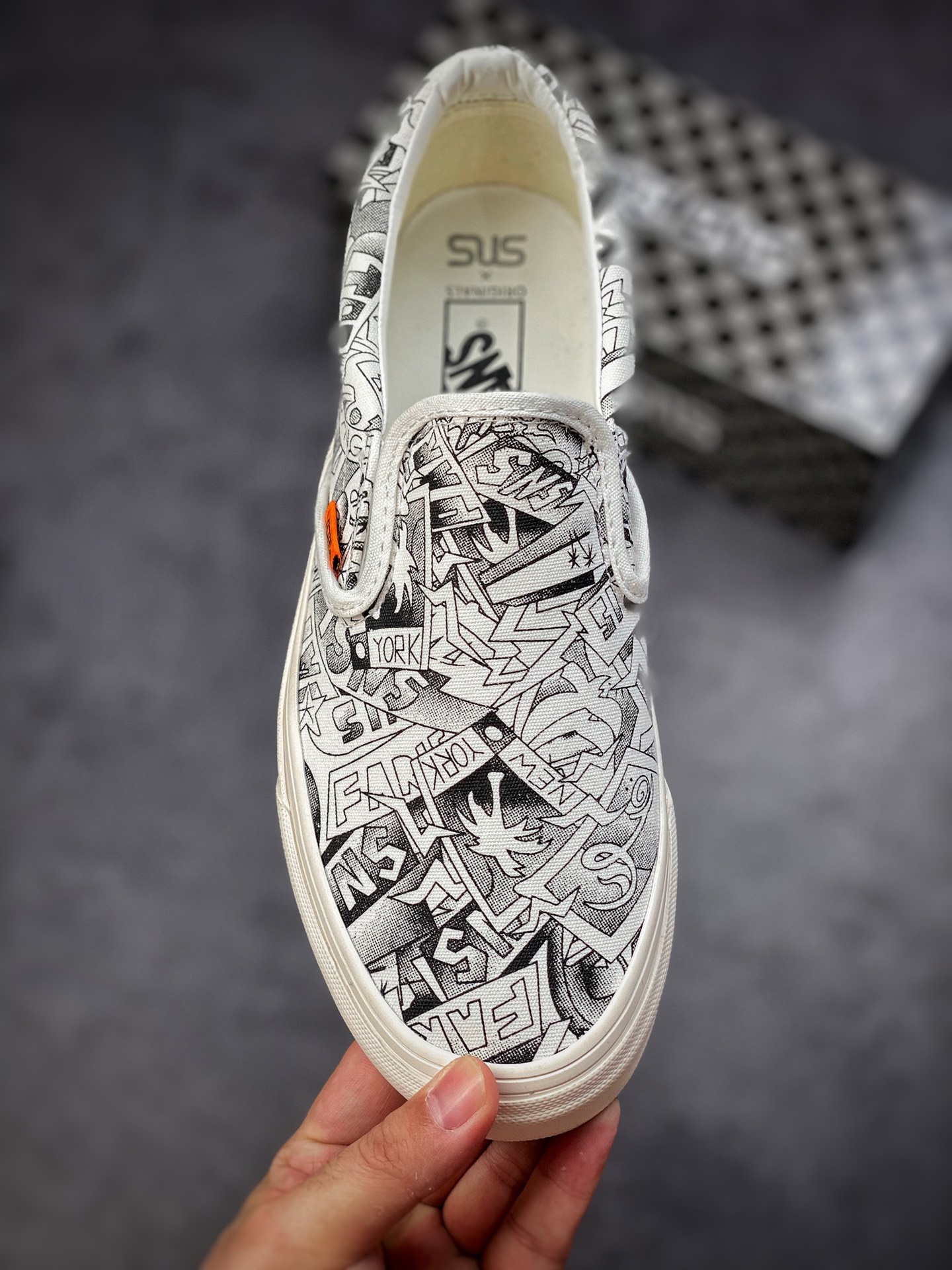 150 Sneakersntuff LA x Vans Vault 安娜联名一脚蹬系列