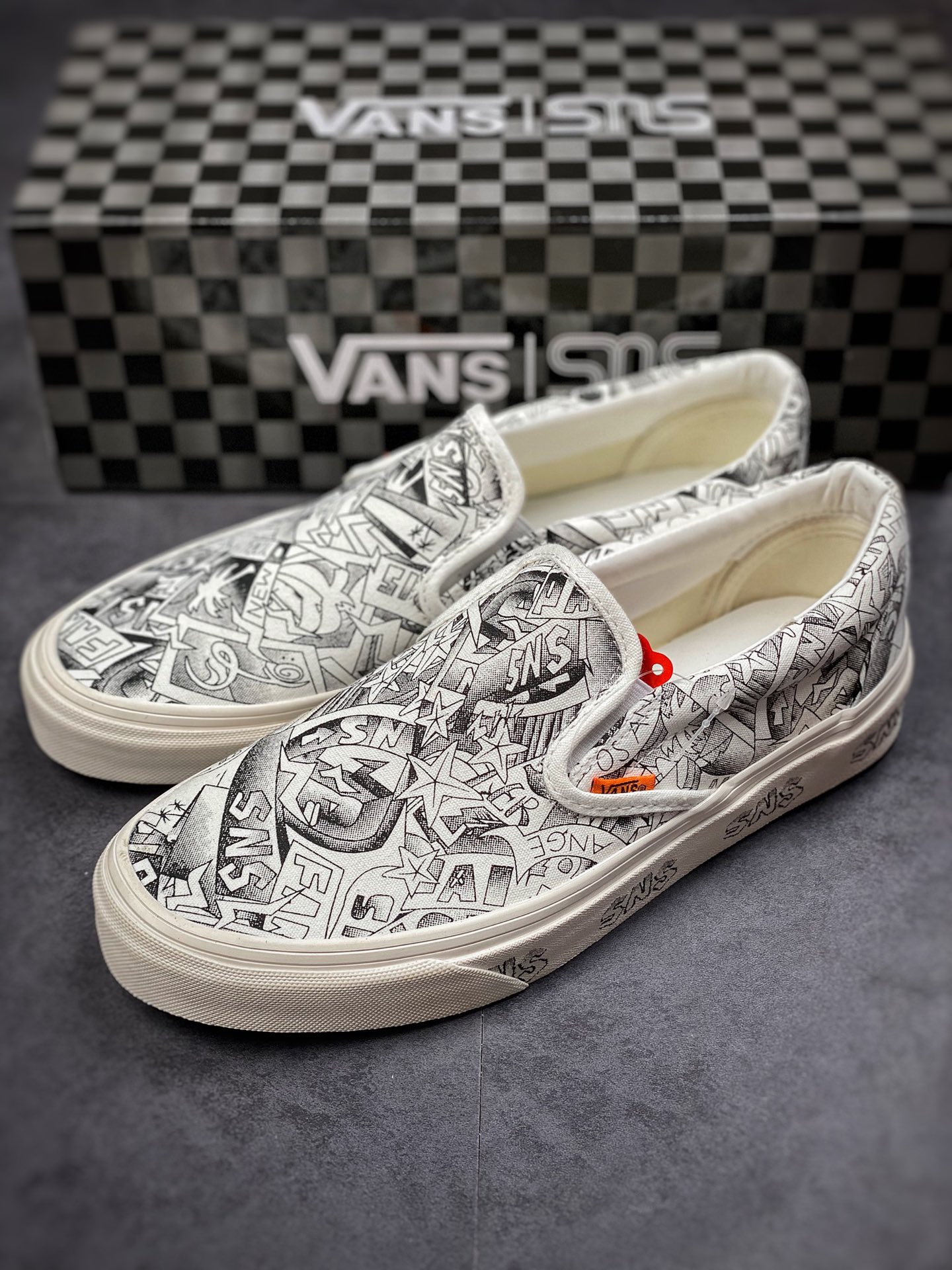 150 Sneakersntuff LA x Vans Vault 安娜联名一脚蹬系列