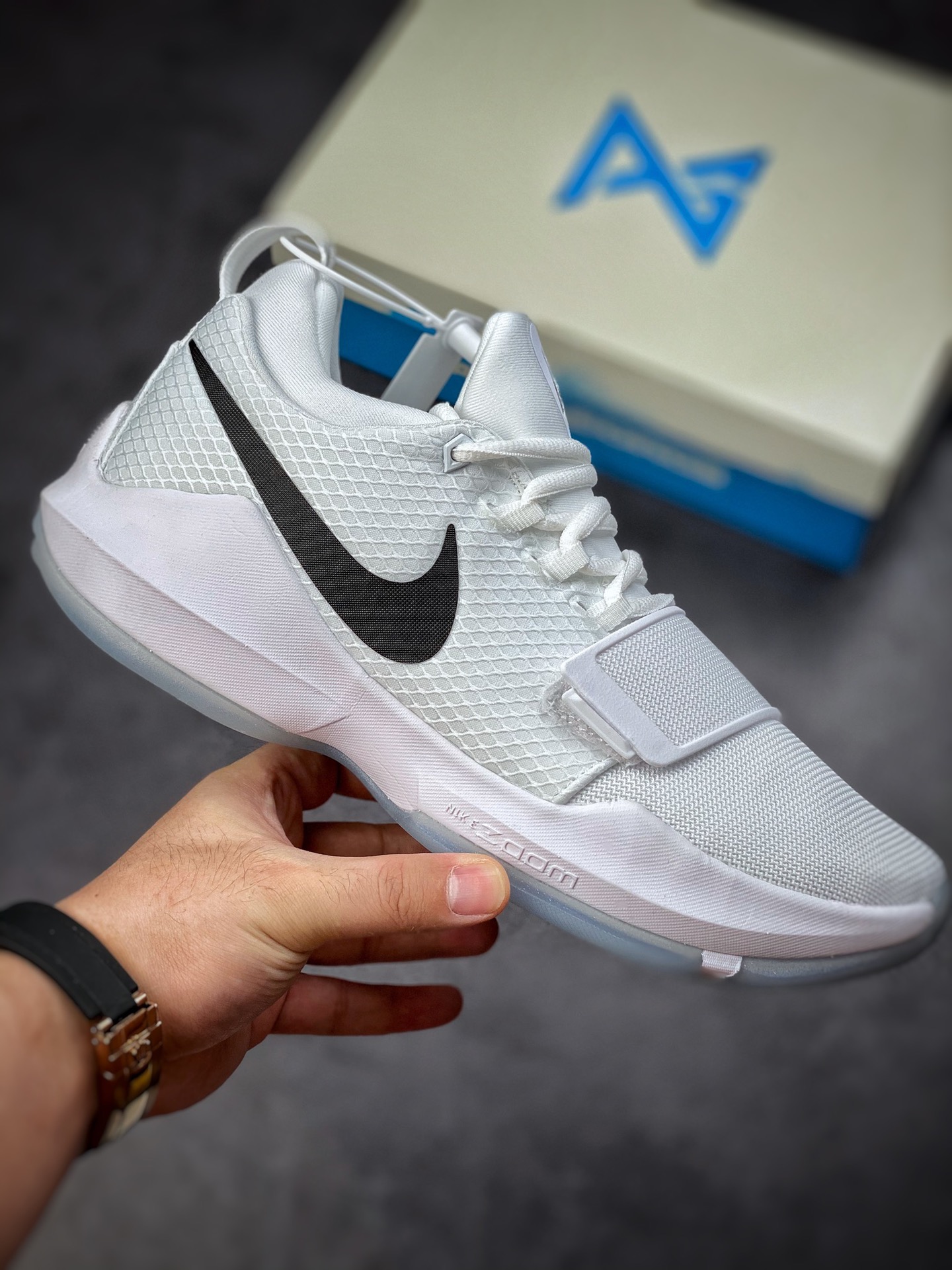 320 Nike PG 1 EP 泡椒战靴 878628-100