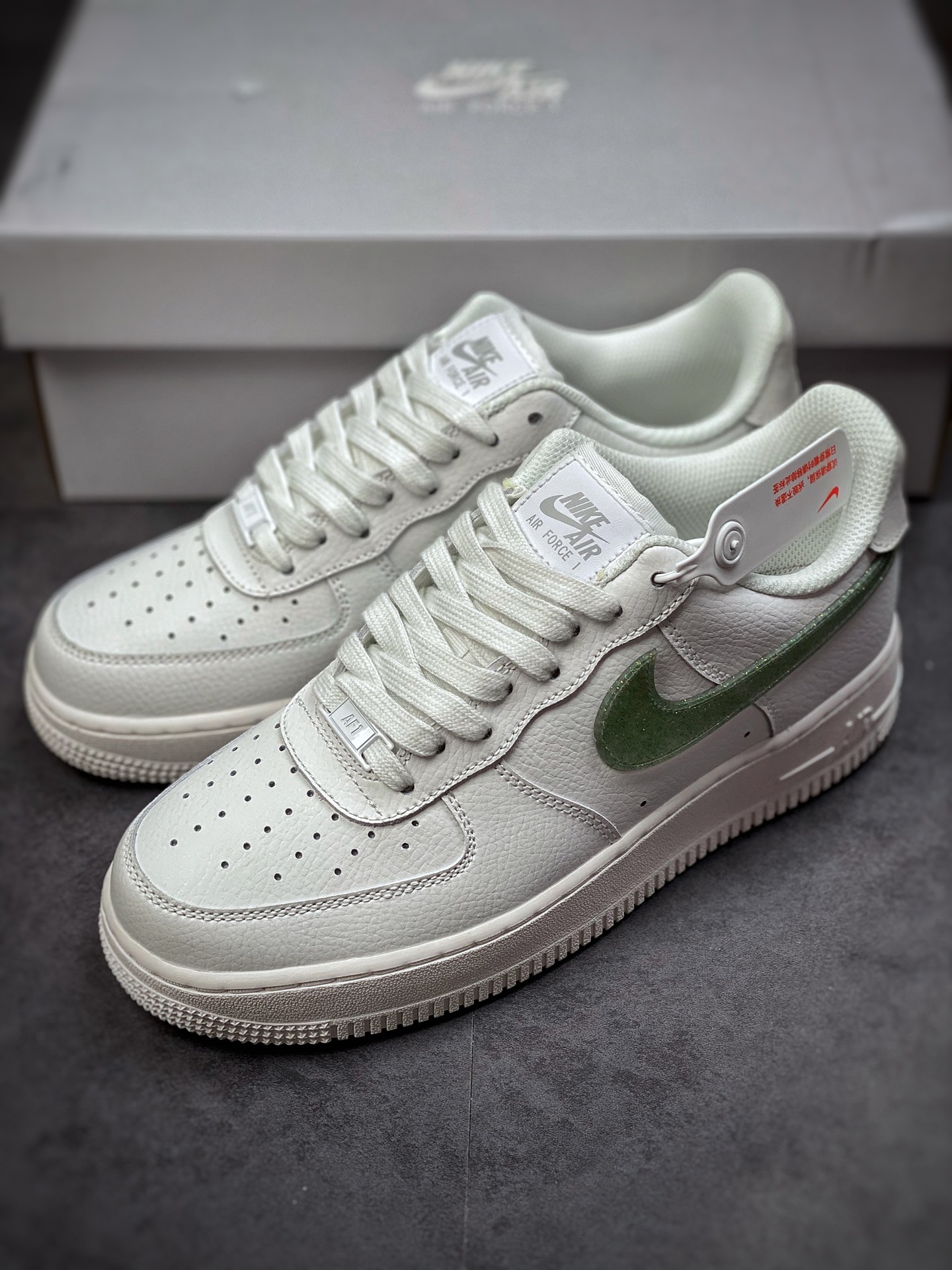 220 Nike Air Force 1 Low 07 淡绿闪光DH4407-101