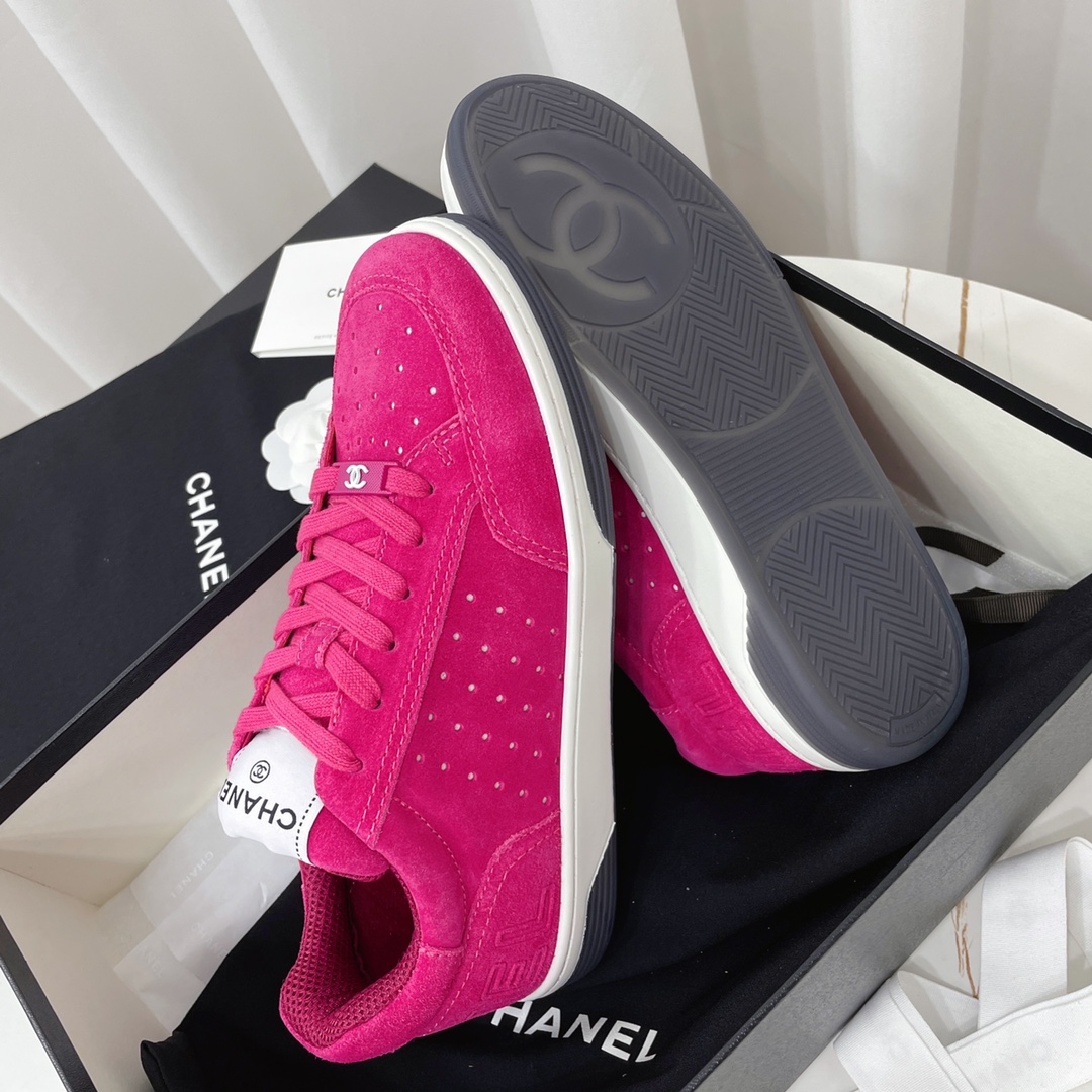 chanel 2025 latest panda shoes skateboard shoes sneakers A counter is out of st