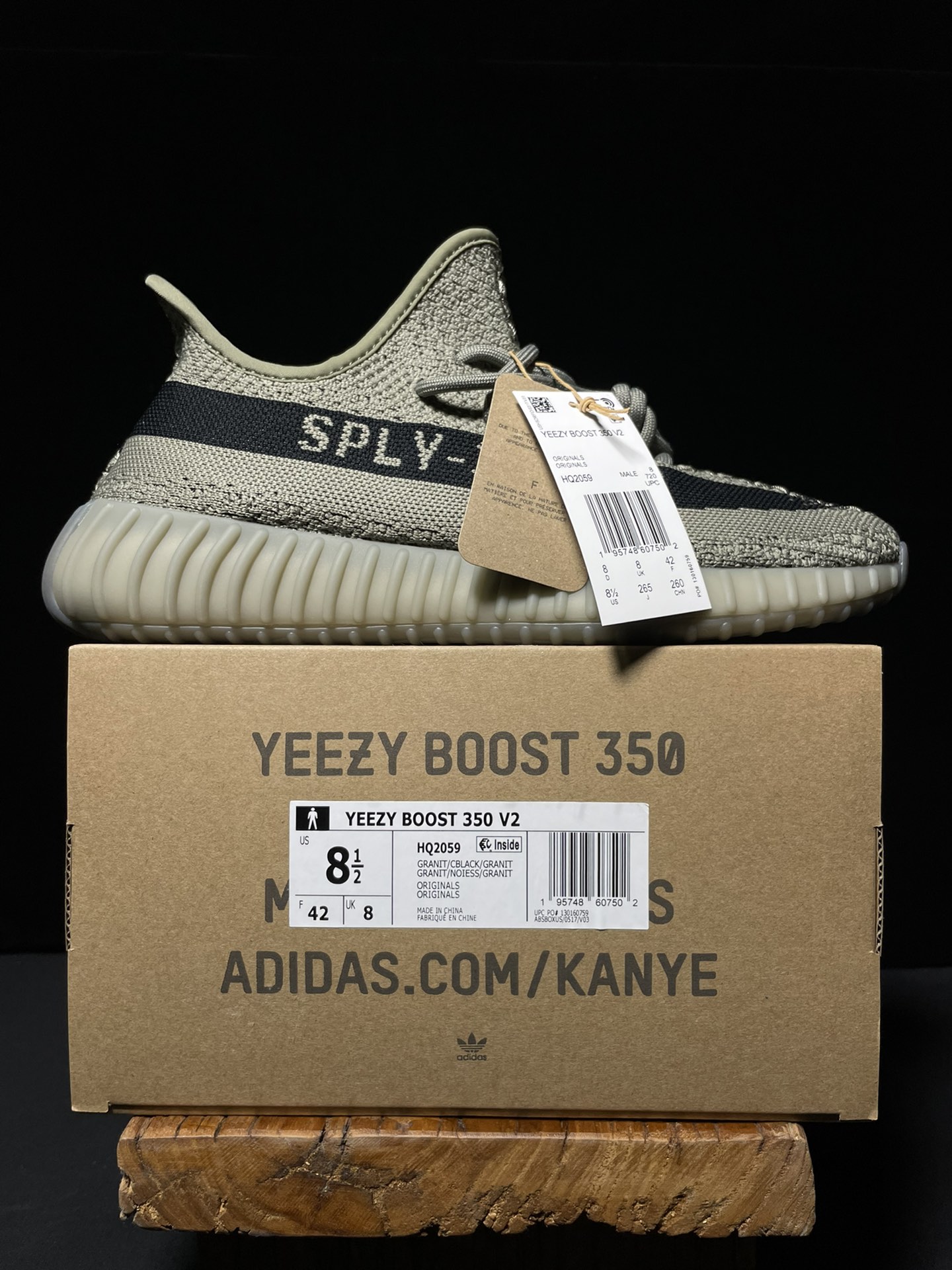 Yeezy 350v2灰黑反转奥利奥！最强性价比版本懂货的看鞋型一眼便知 不用赘述货号：HQ2059 尺