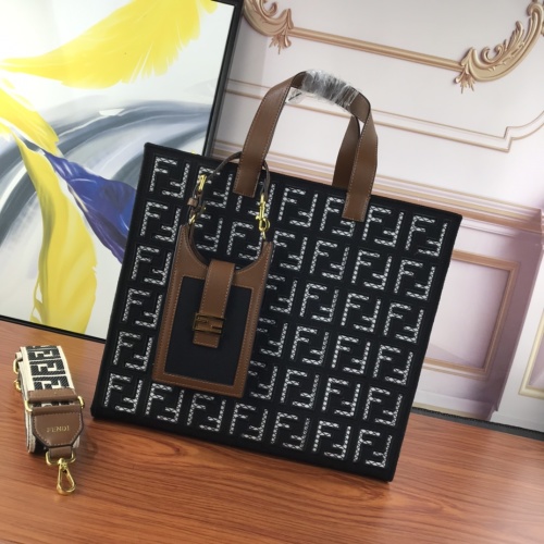 Fendi 2021 Spring Canvas Embroidered Tote Bag with Mini Phone Case 1 Fendi 2021 Spring Canvas Embroidered Tote Bag with Mini Phone Case